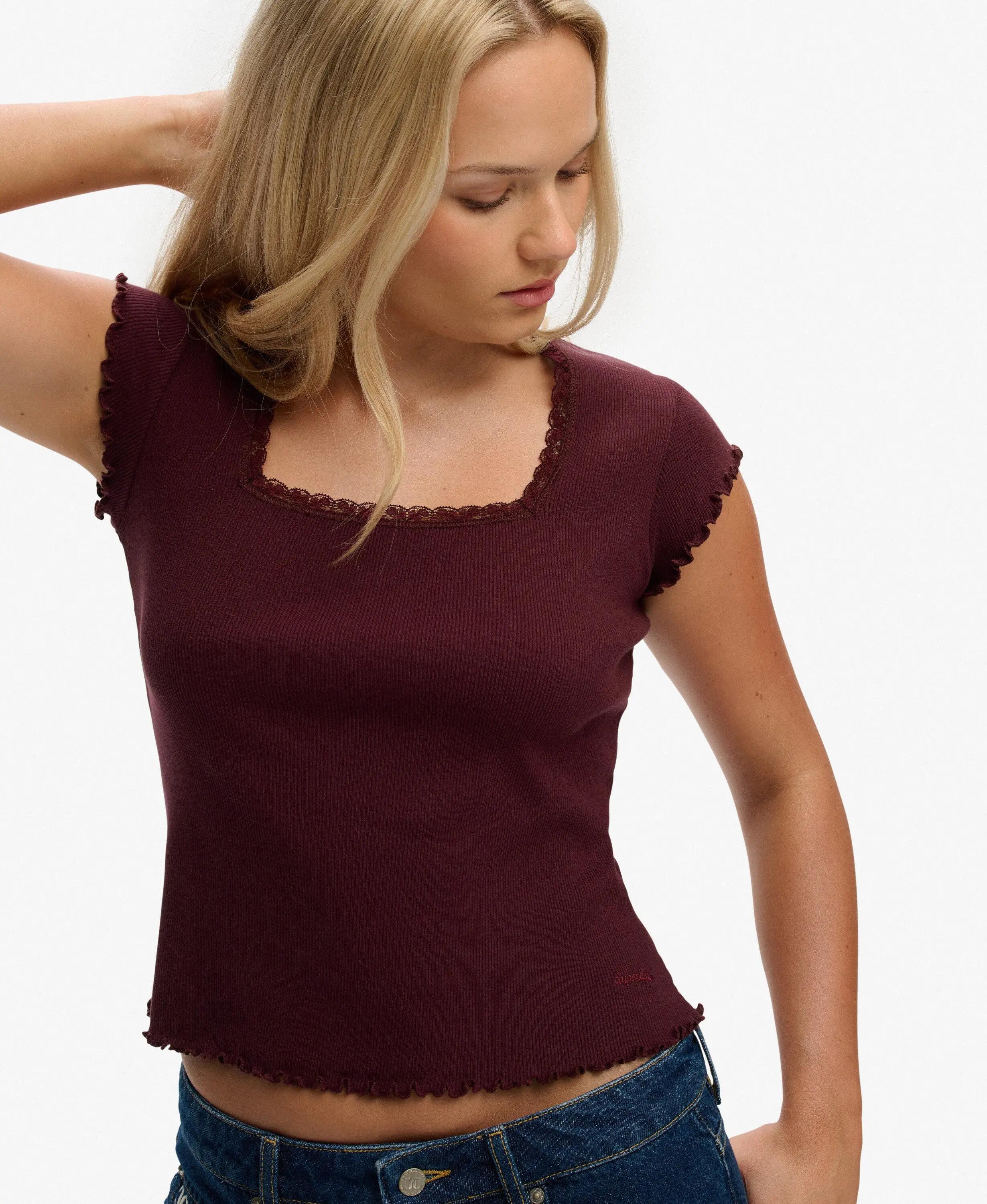 superdry Koszulka Damska Okrągły Dekolt Square Neck Bawełna Eco – Port Red 2/7
