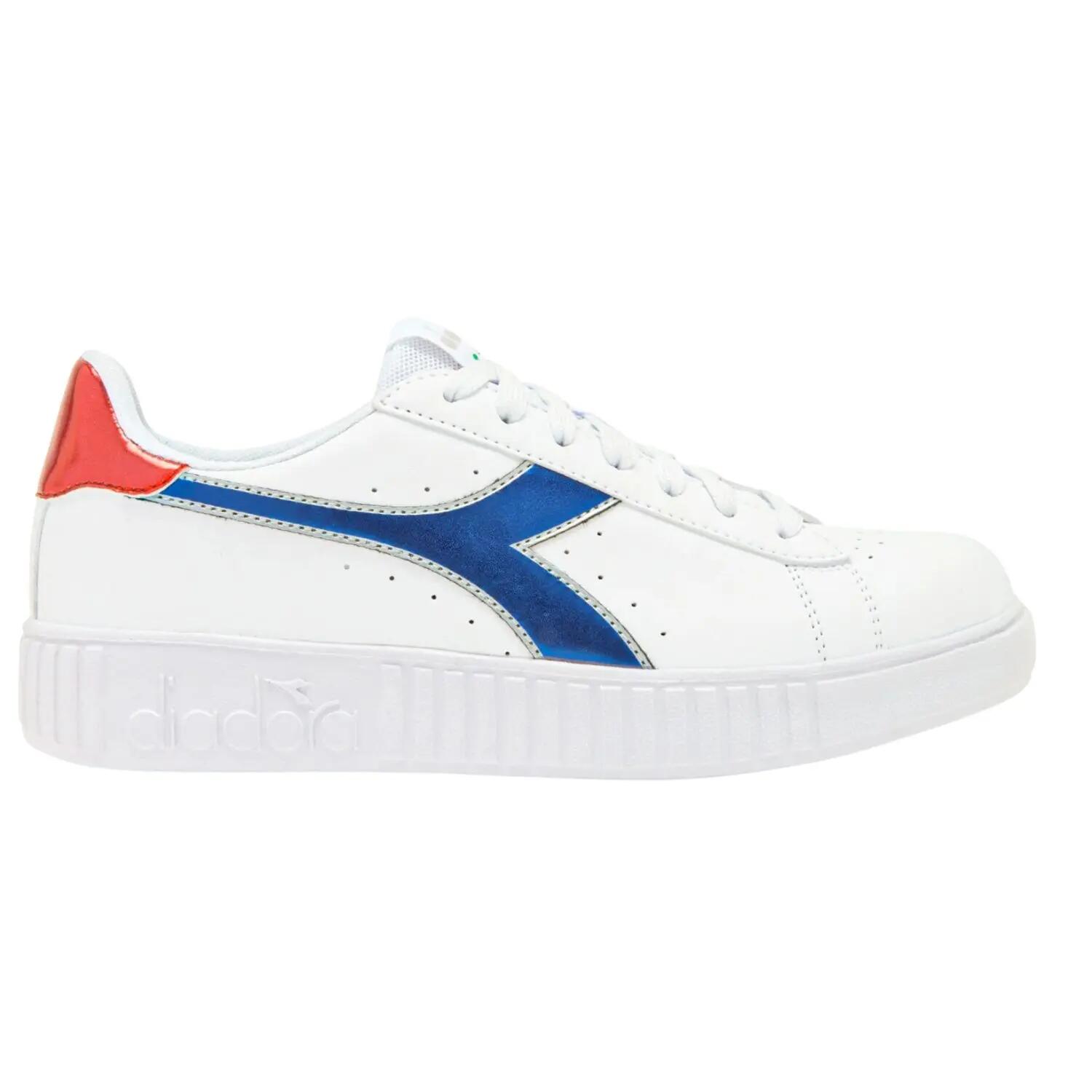 DIADORA picture
