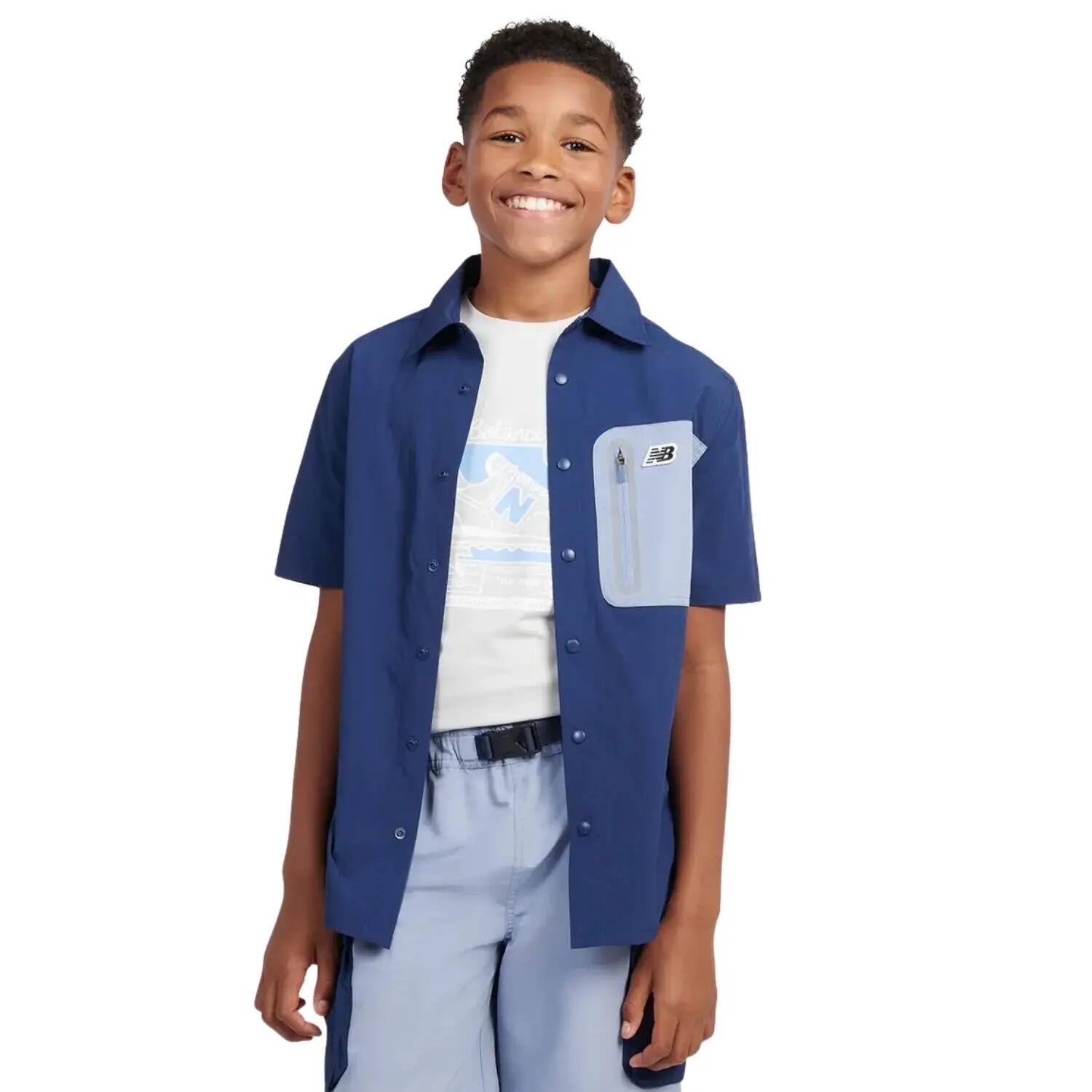 Cămașă pentru băieți New Balance Premium Shirt bleumarin cu mânecă scurtă