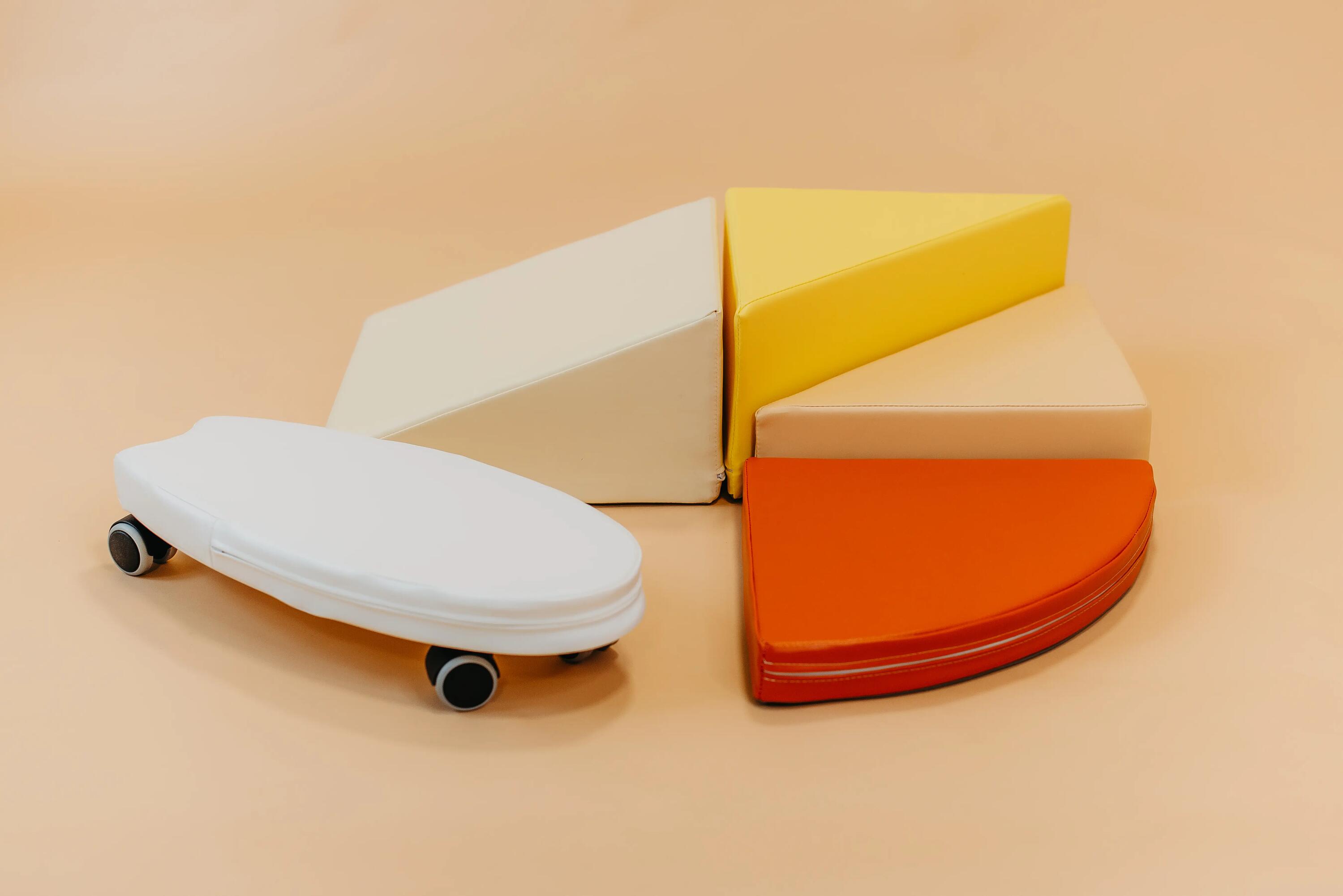 Kit de blocs d’escalade en mousse et porteur blanc - KUBO LUMO et SURF 6/13