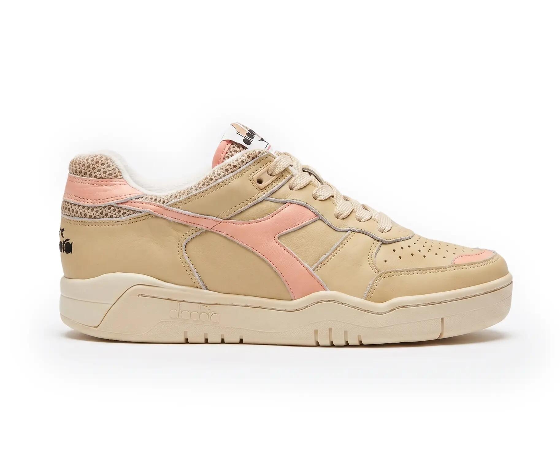 DIADORA picture