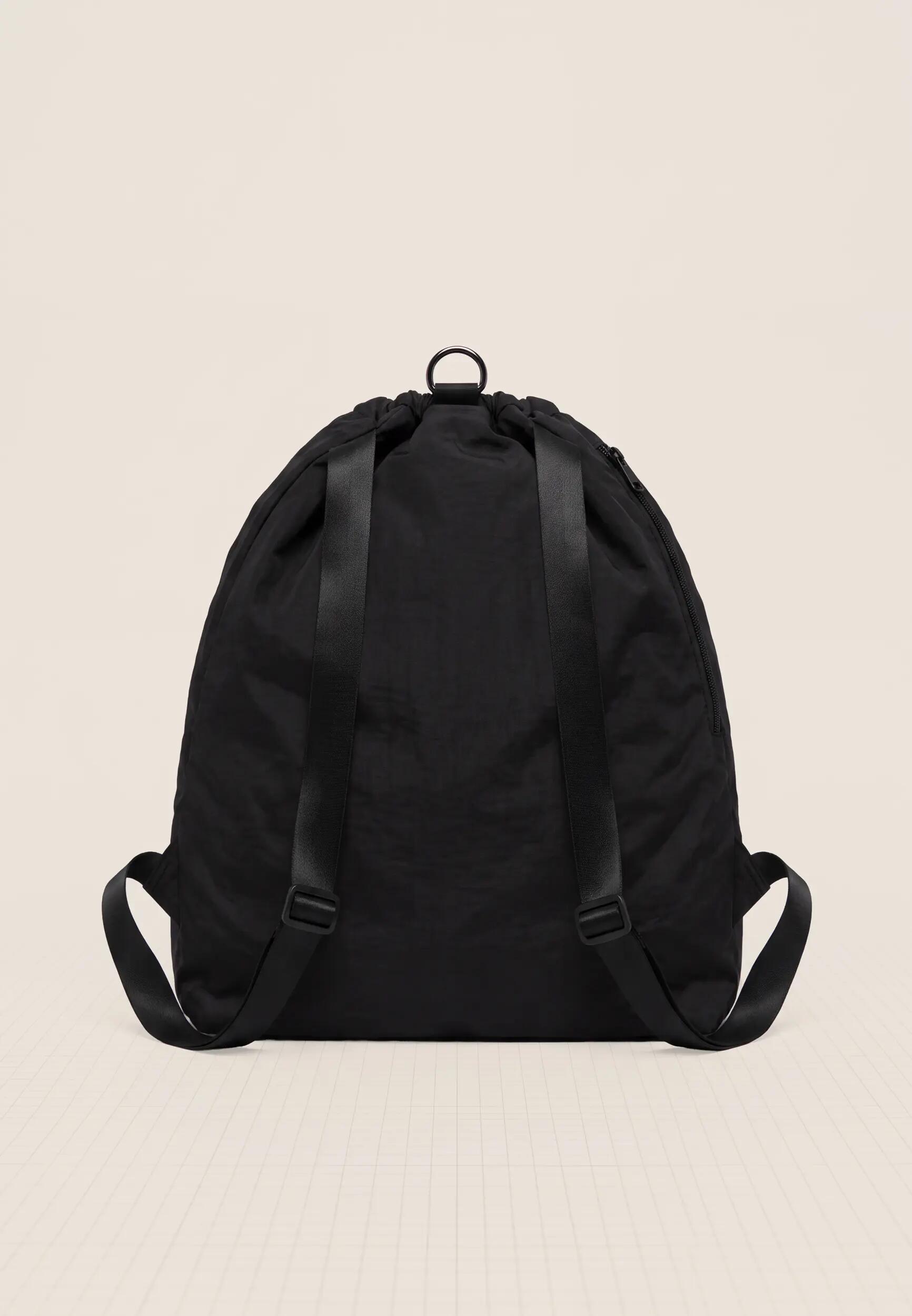 Mochila suave de nailon arrugado para mujer 3/3