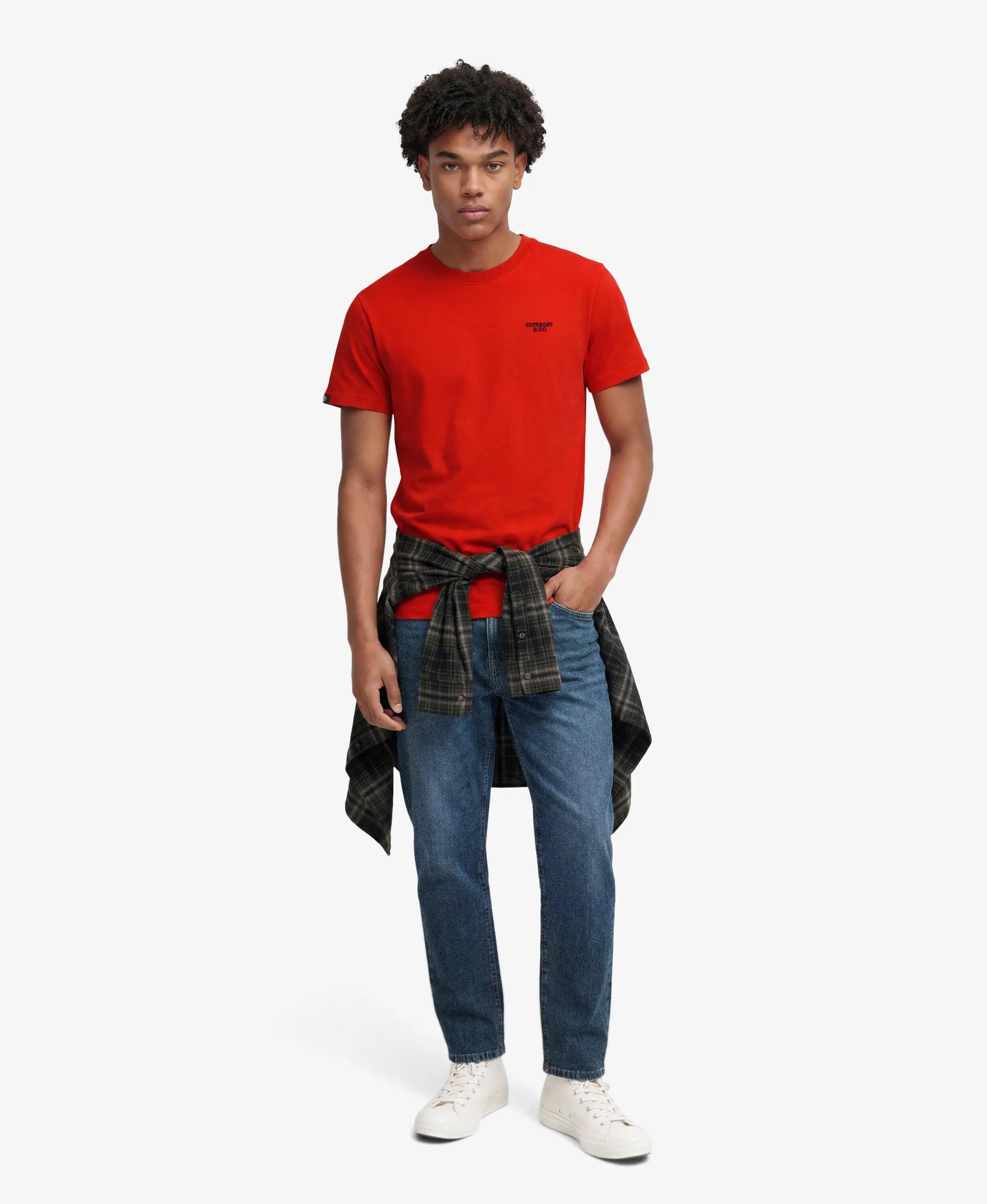 superdry T-shirt Essential Stacked Logo brodée en coton bio – Lollipop Red/Navy 3/5