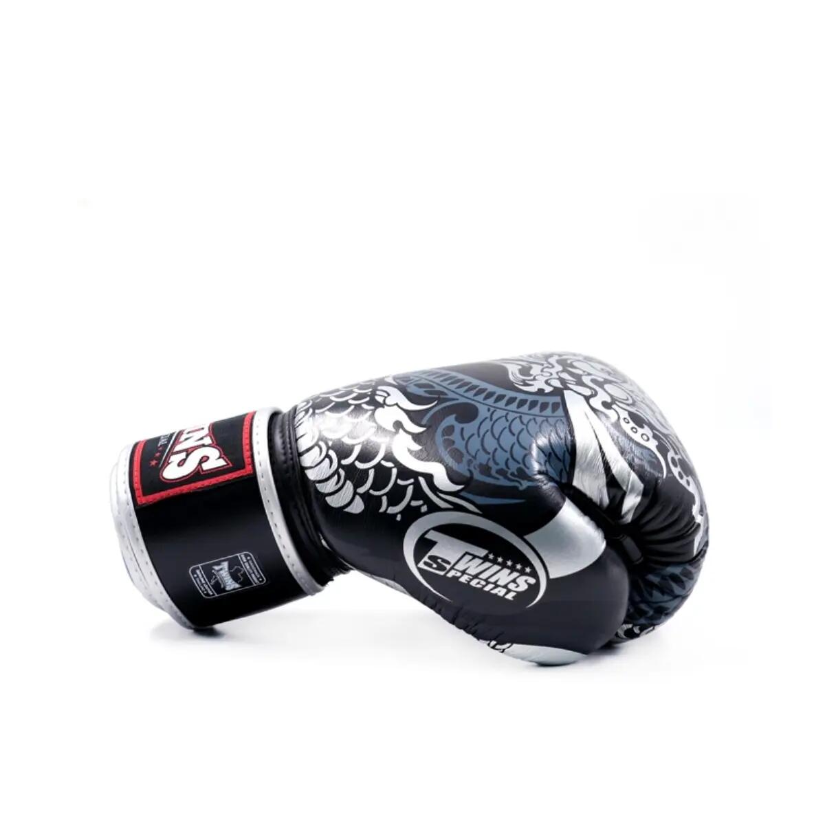 Boxhandschuhe Twins Nagas Silber/Schwarz – 10oz 3/4