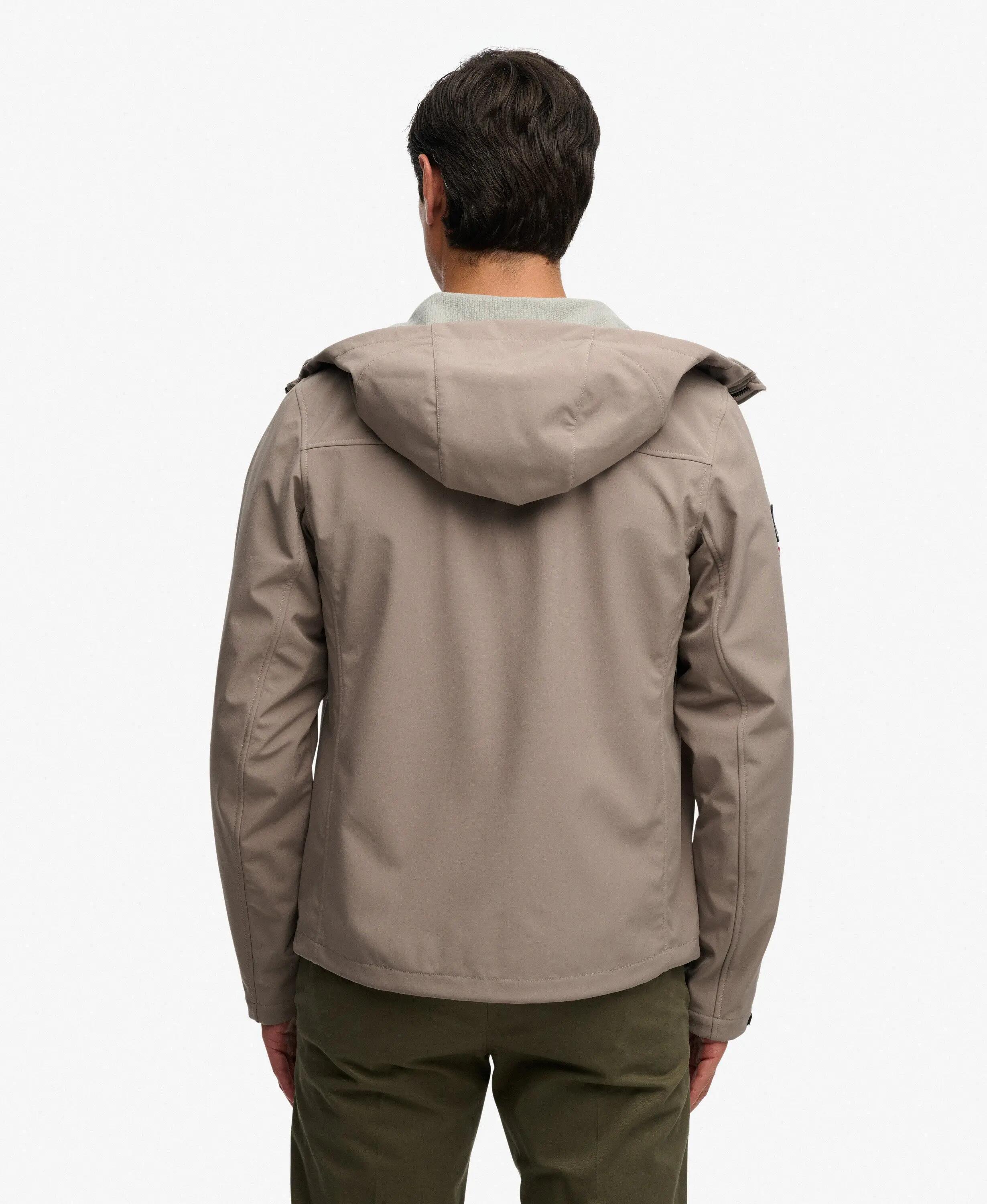 superdry Softshell Trekker Jas met Capuchon – 90% Gerecycled Polyester – Fort 6/6