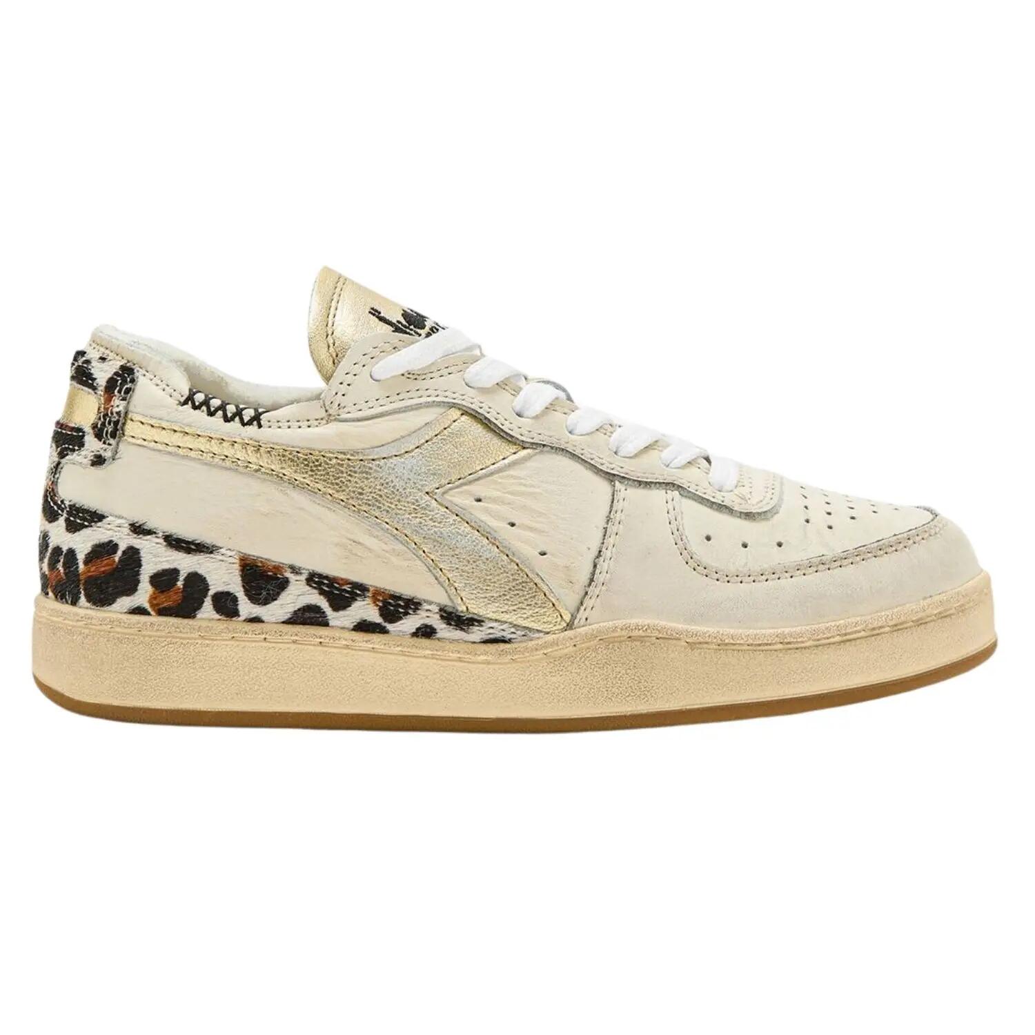 DIADORA picture