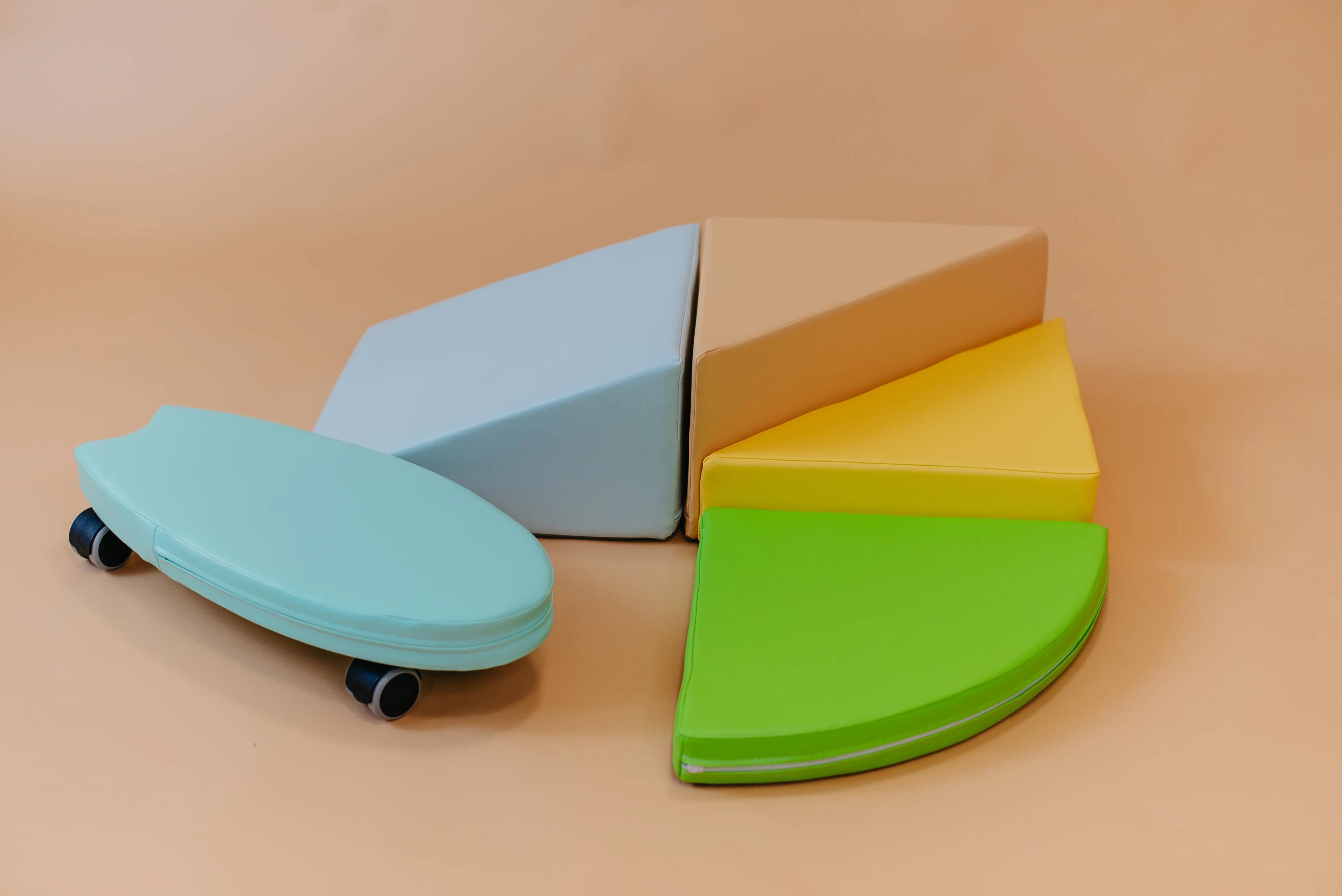 Kit de blocs d’escalade en mousse et porteur vert - KUBO LUMO et SURF 6/11
