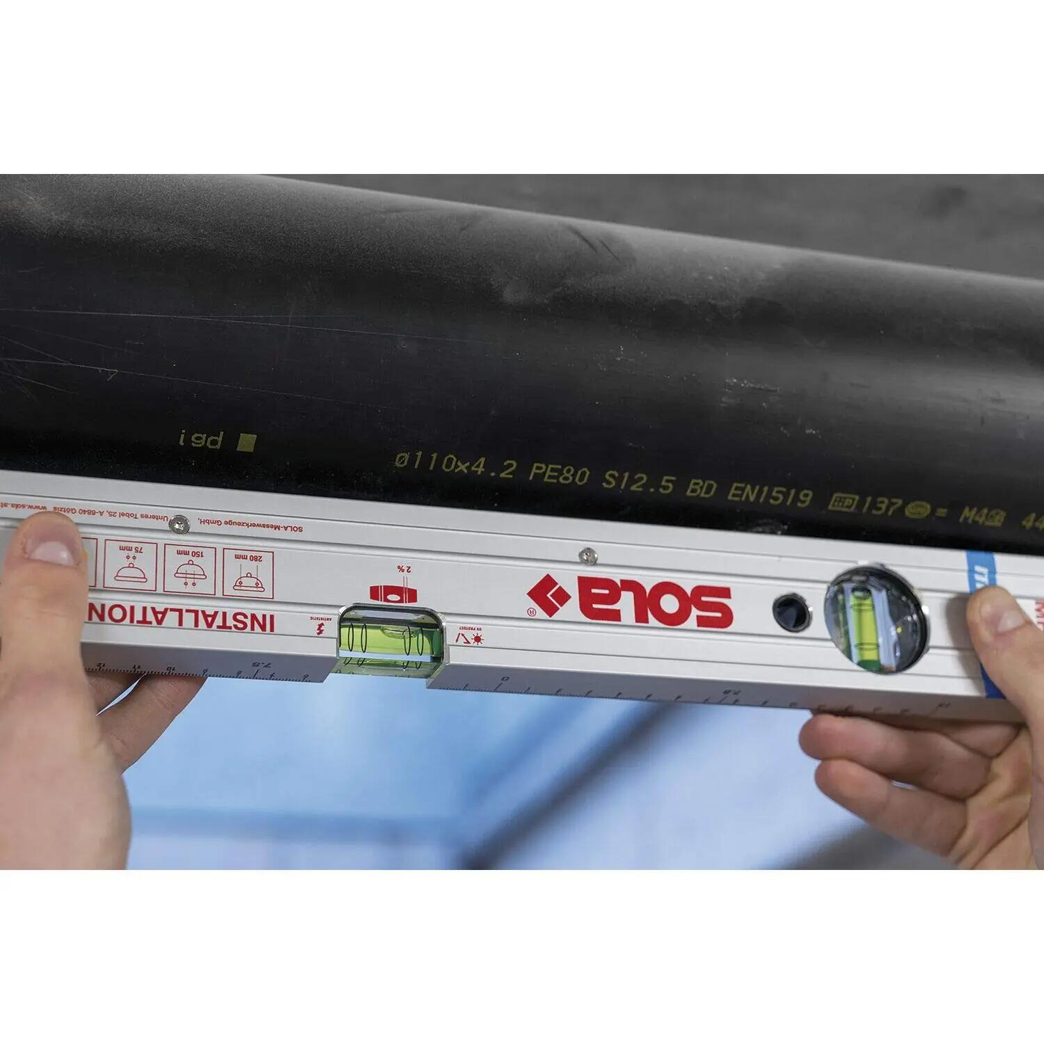 MRMI40 - Niveau à Bulle Magnétique pour Installateurs 40 cm 5/6