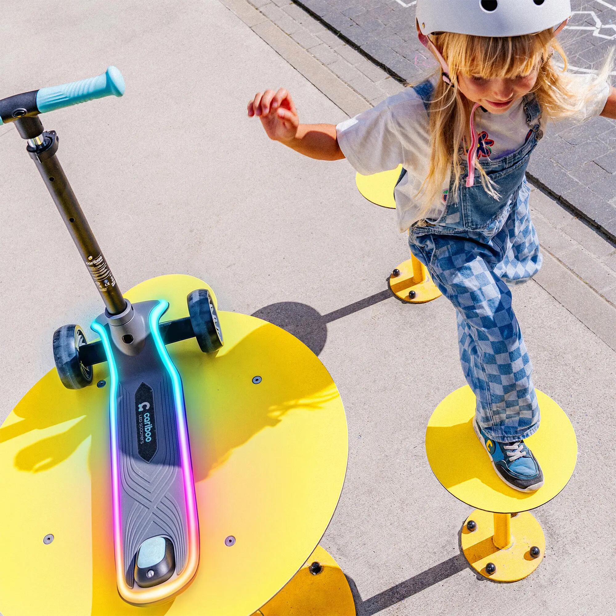 Monopattino per bambini Cariboo LEDstar 4/7