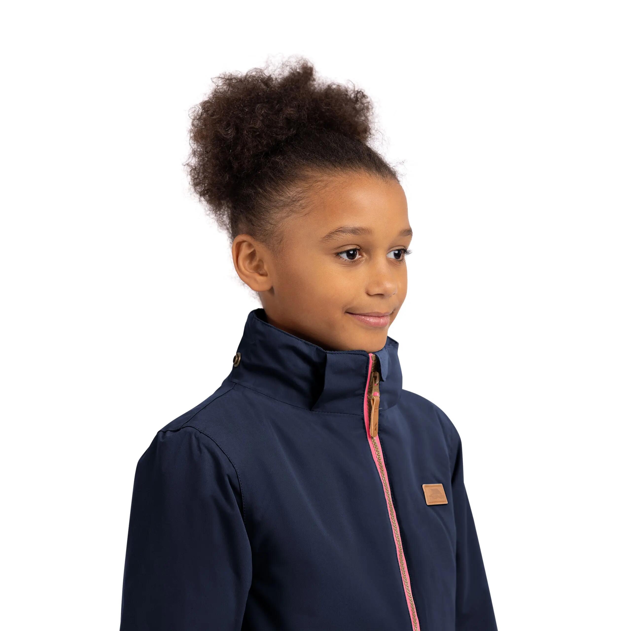 Kinder regenjas in twee kleuren met afneembare gewatteerde capuchon 3/3