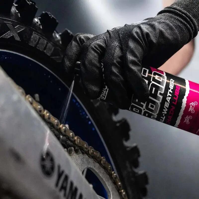Zestaw do czyszczenia i smarowania łańcucha motocyklowego OFF-ROAD MUC-OFF 4/5