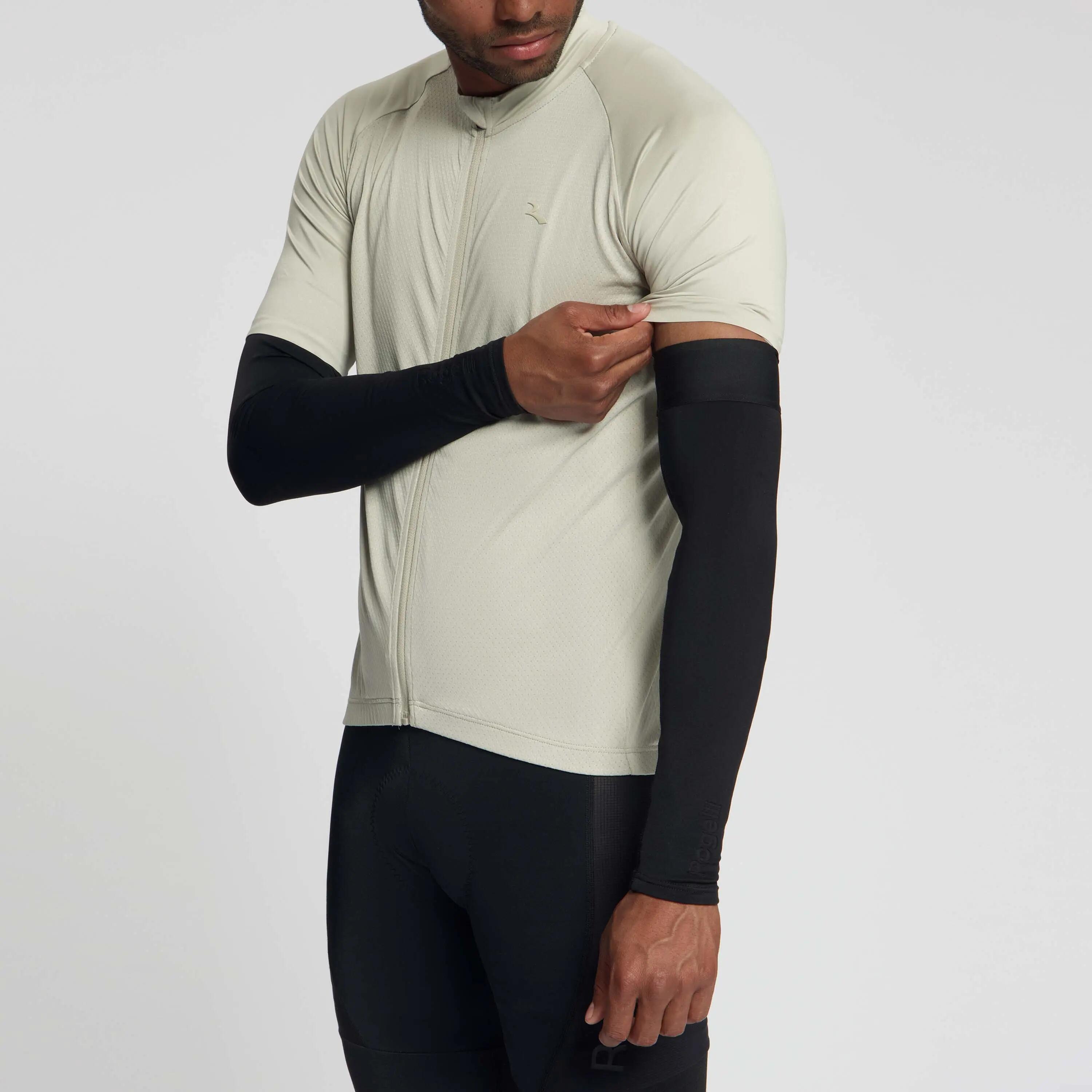 Armwarmers Essential Zwart 2/4
