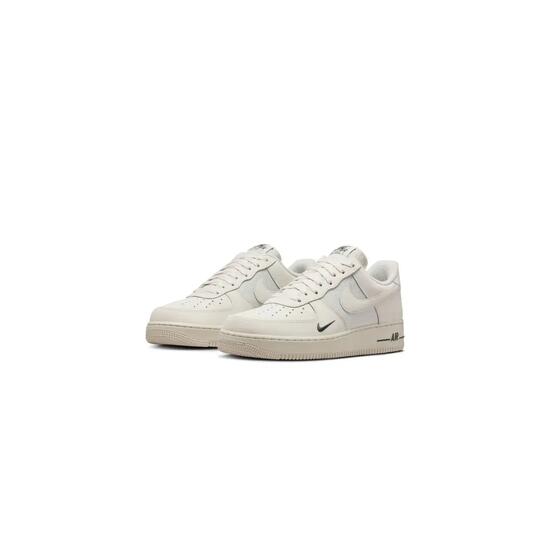 Buty męskie Nike Air Force 1 07 LV8 Sneakersy