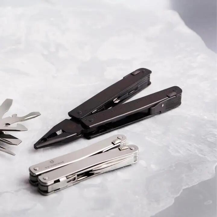 Camping couteau multifonction Victorinox Swiss Tool BS 8/15