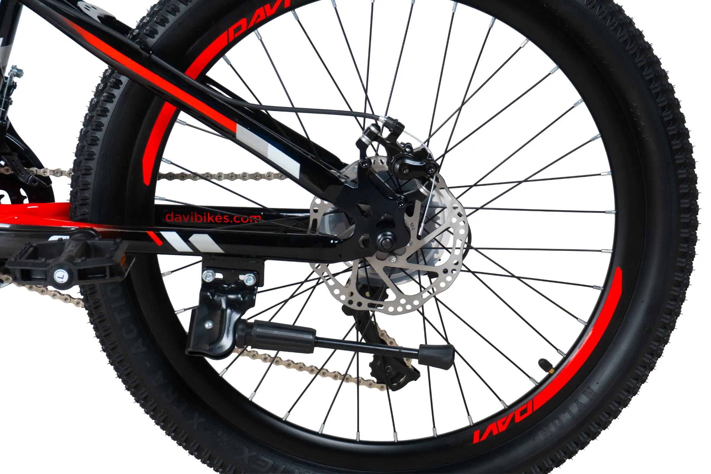 VTT 24" Terrano Pro steel cadre 11" 21 vitesses pour 9-12 ans 10/10