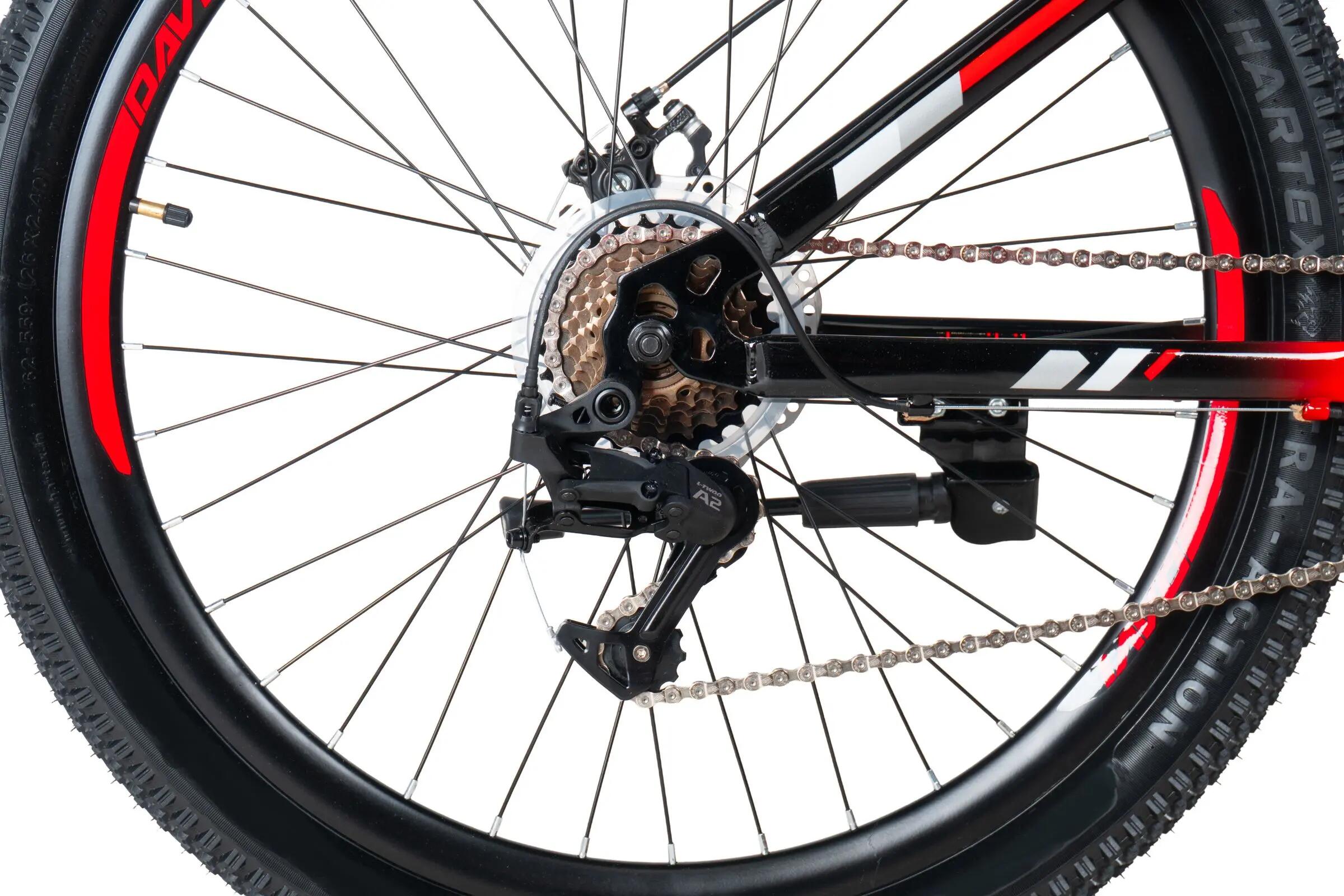 VTT 26" Terrano Pro cadre acier 13" 21 vitesses suspension 145-170 cm 9/10