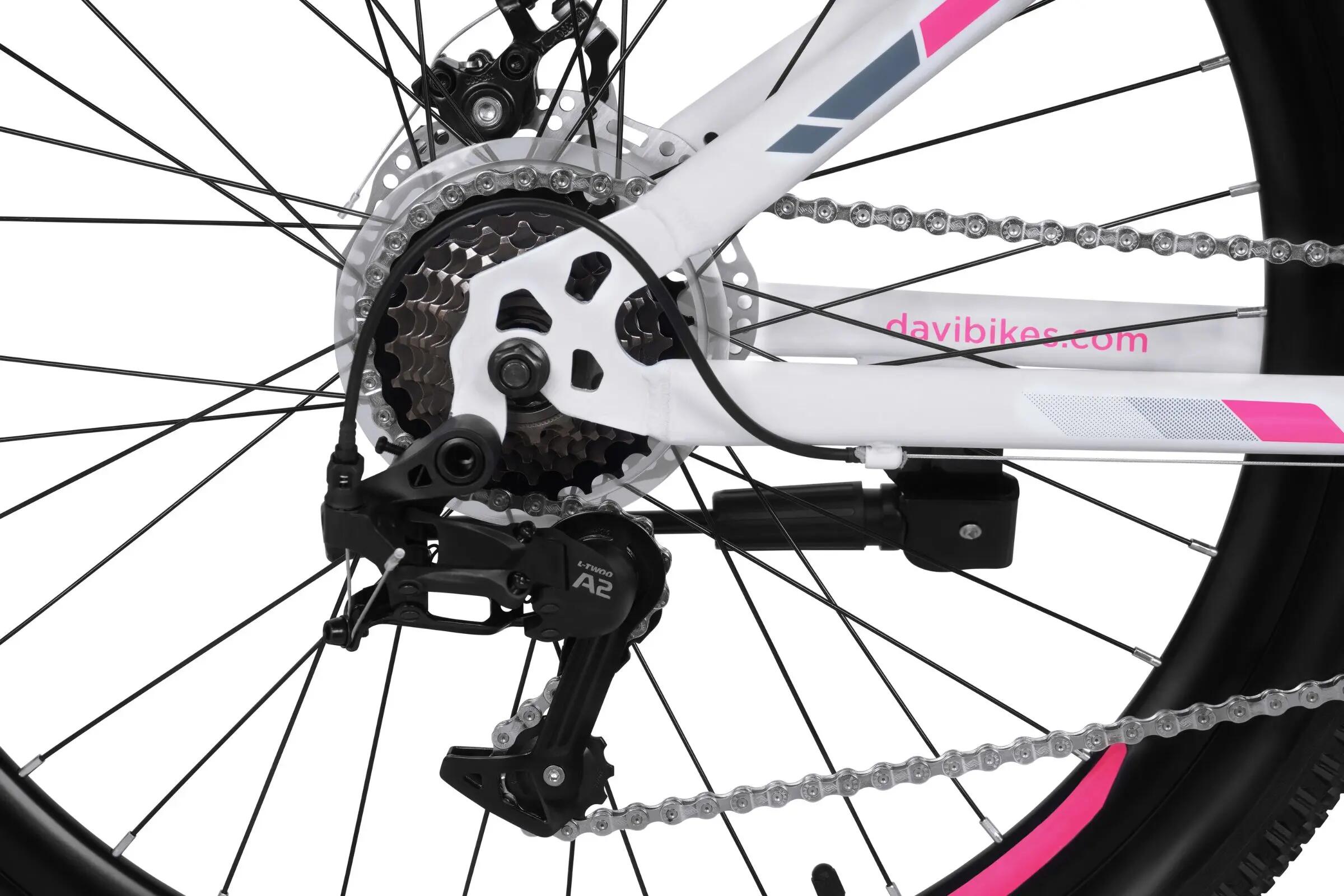 VTT 26" Bonita Pro cadre 13" 21 vitesses suspension 145-170cm 8/10