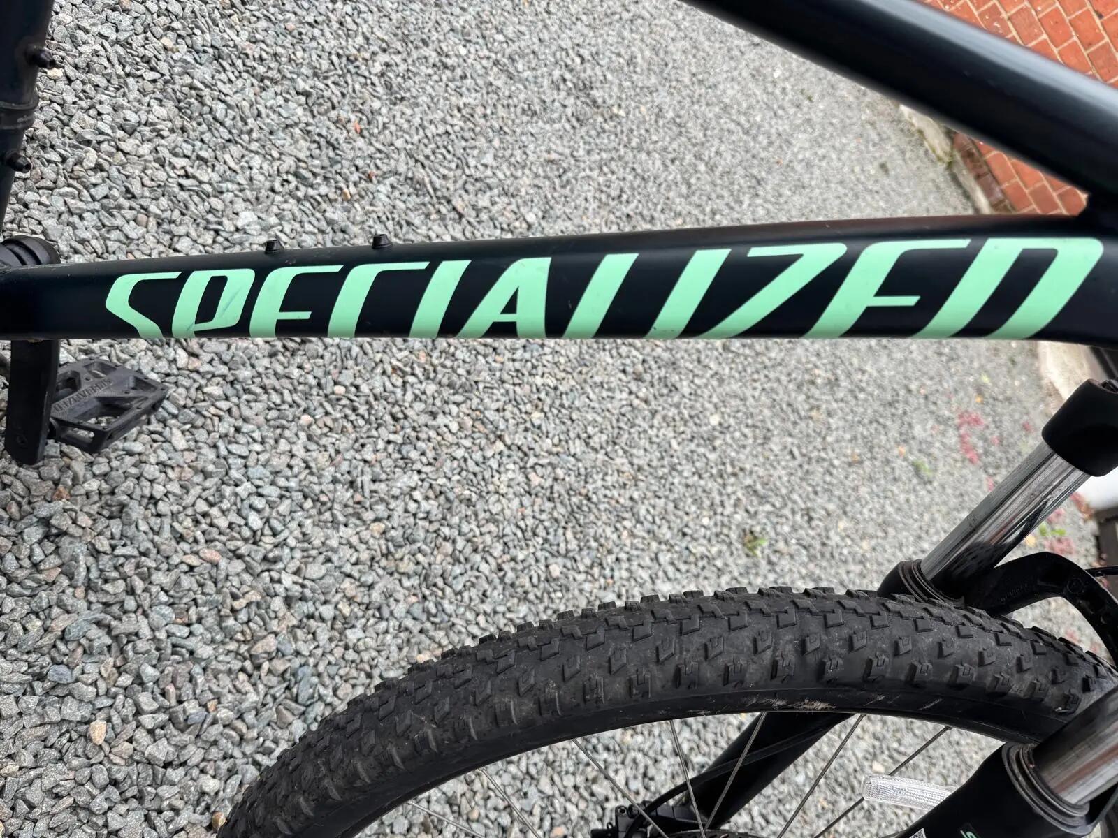 Entre Particuliers - Specialised ROCKHOPPER SPORT - 29" 6/7