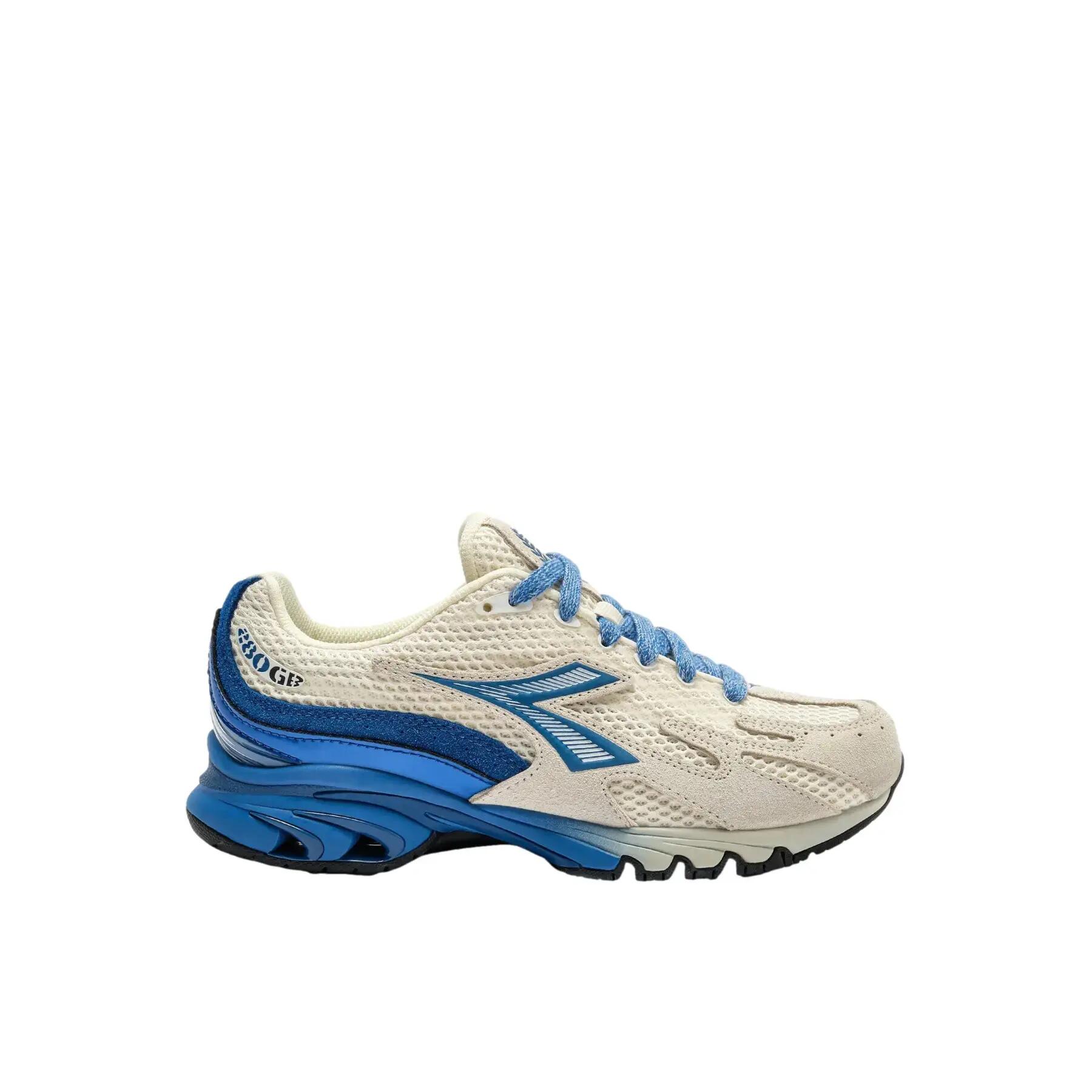 DIADORA picture
