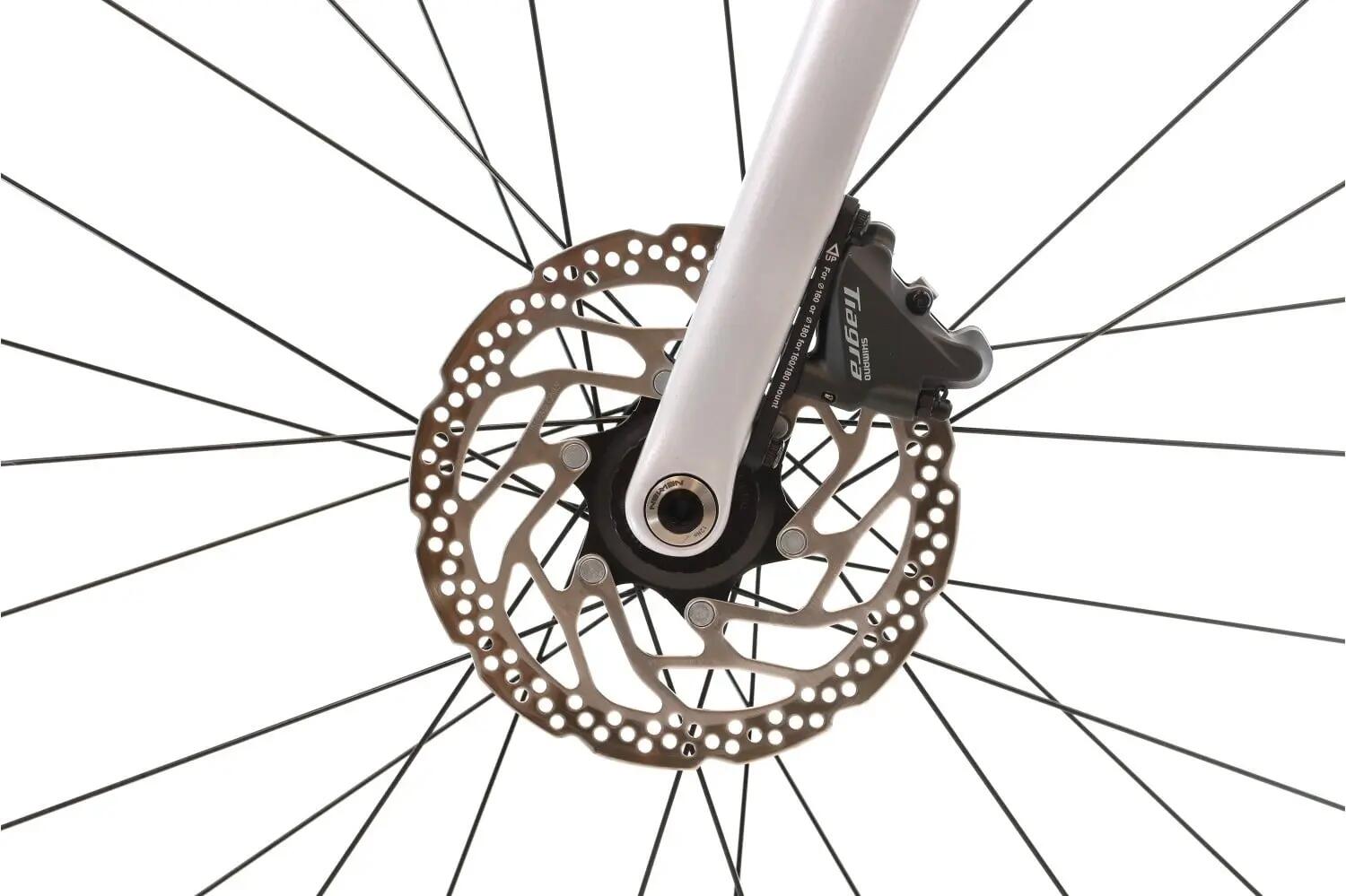 Bici strada ricondizionata ·  Attain Race · Ottimo stato 7/8