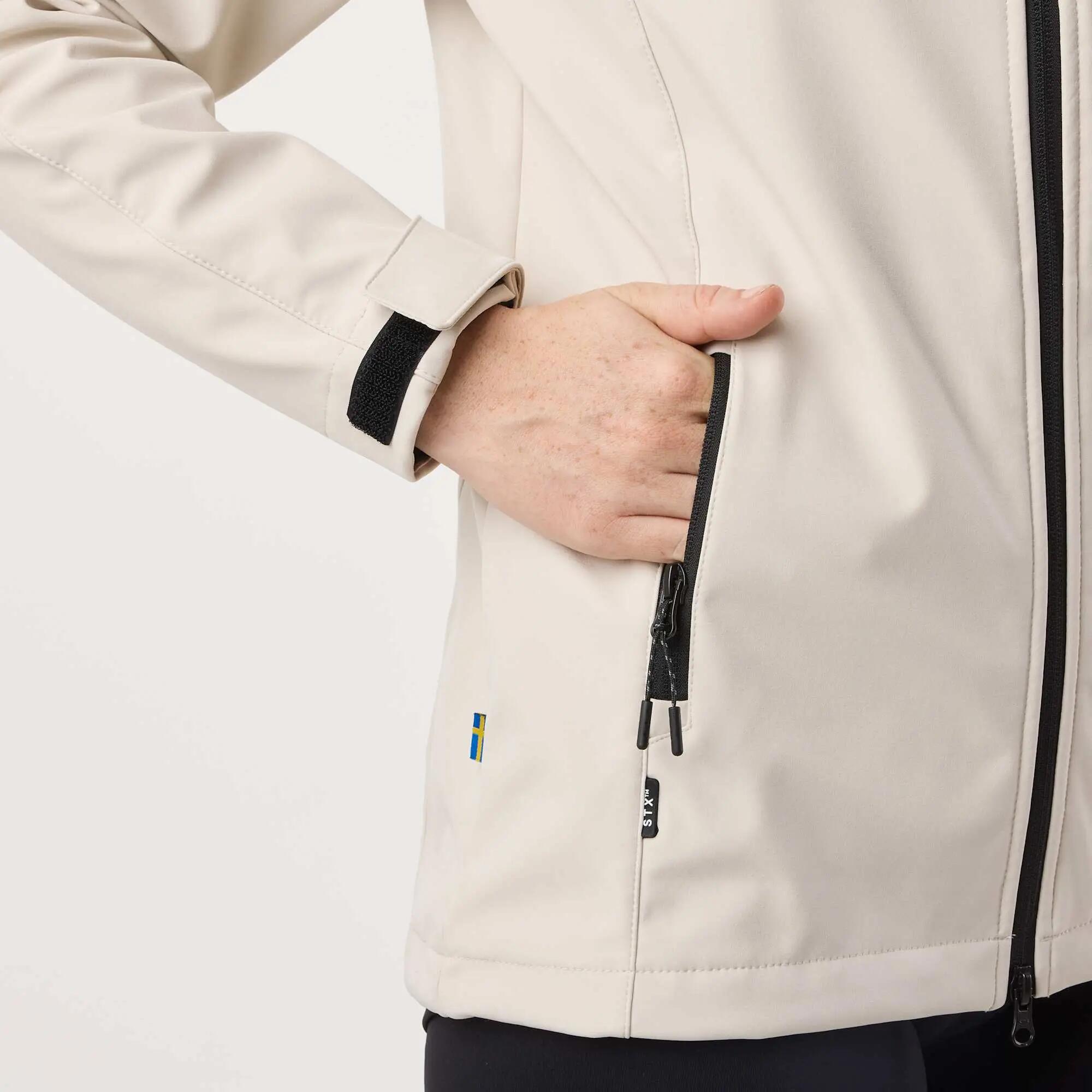Softshell Jas Wandelen Vrouw Stryn Waterdicht 8/13