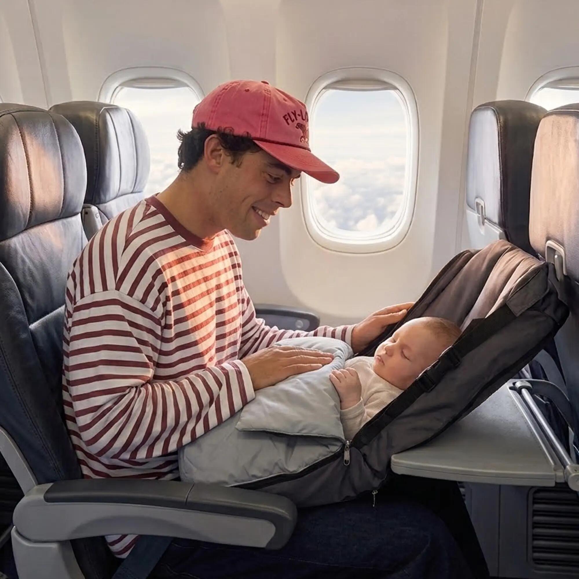 Łóżeczko samolotowe AirTraveller - Poduszka podróżna z materacem - 0-2 lata 6/7