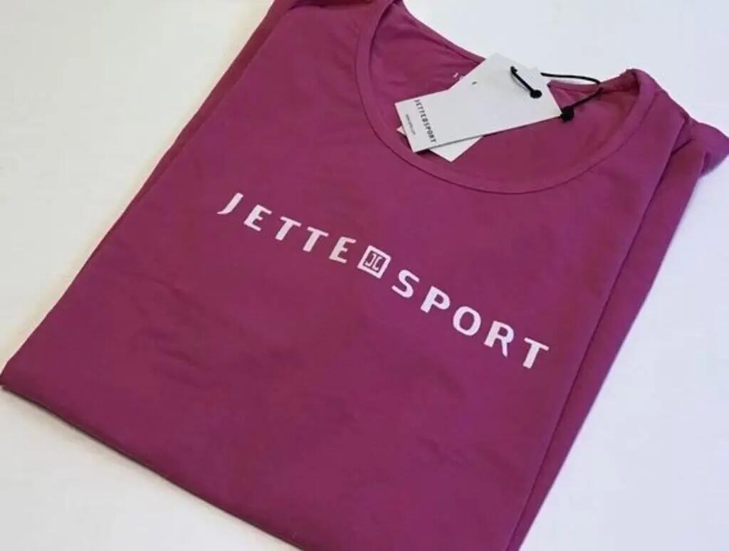 Women's Sport T-shirt - Comfort Fit - Pink 2/5