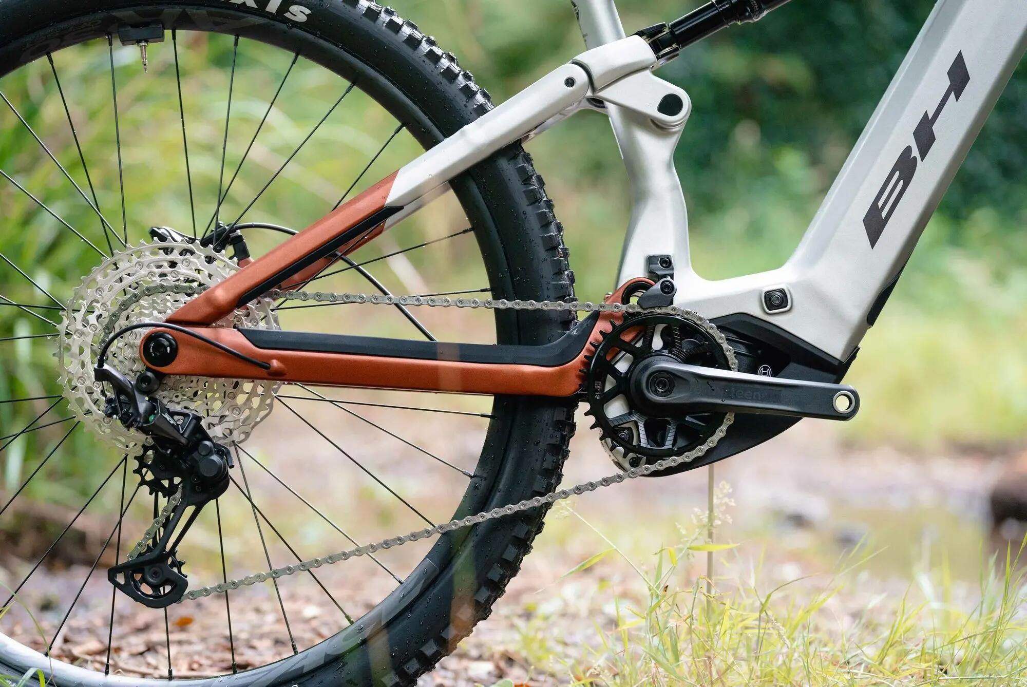 Bicicleta eléctrica de montaña con suspensión total BH iLynx+ NX Enduro 9.0 12 V 4/7