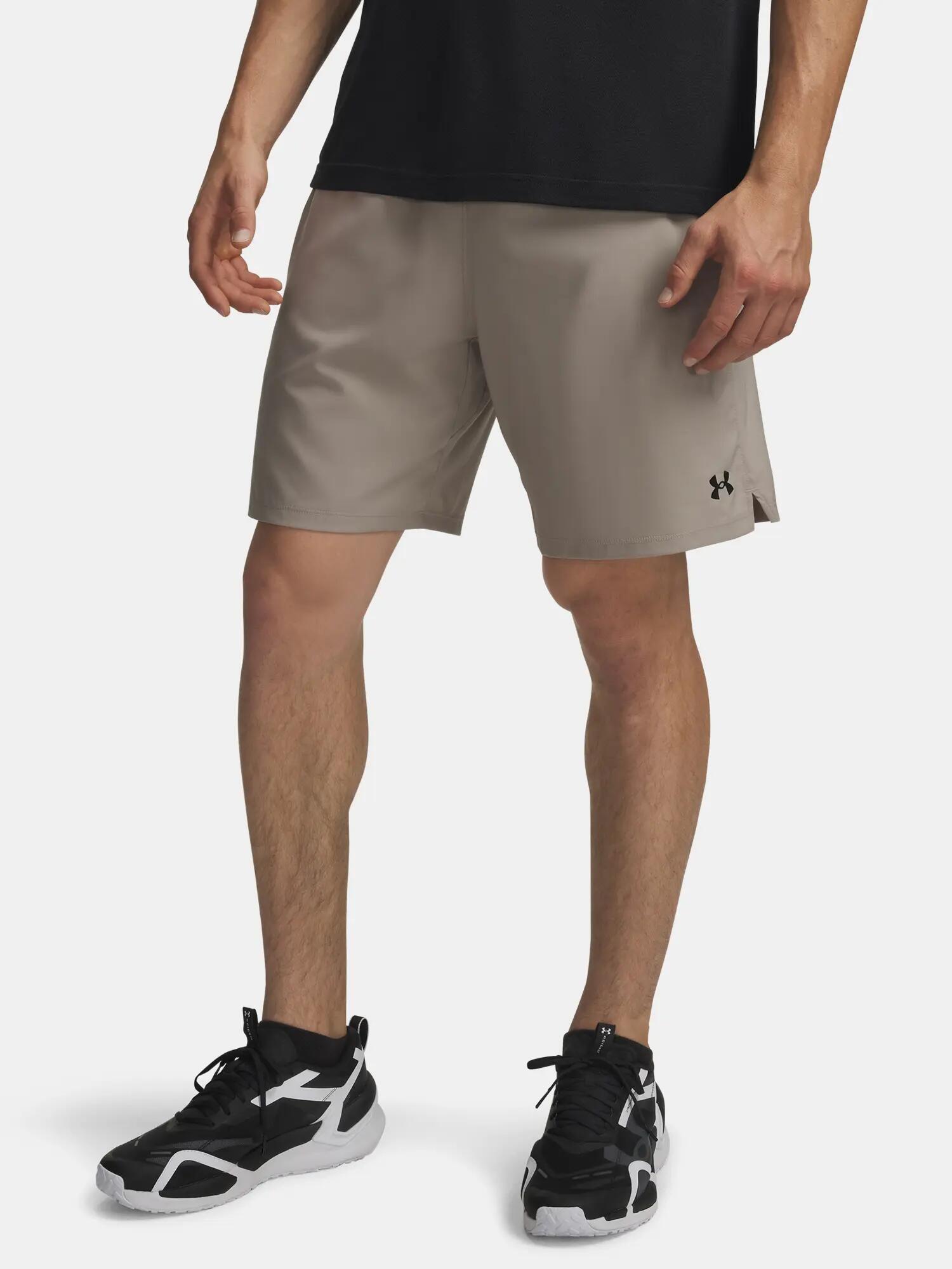 UNDER ARMOUR picture