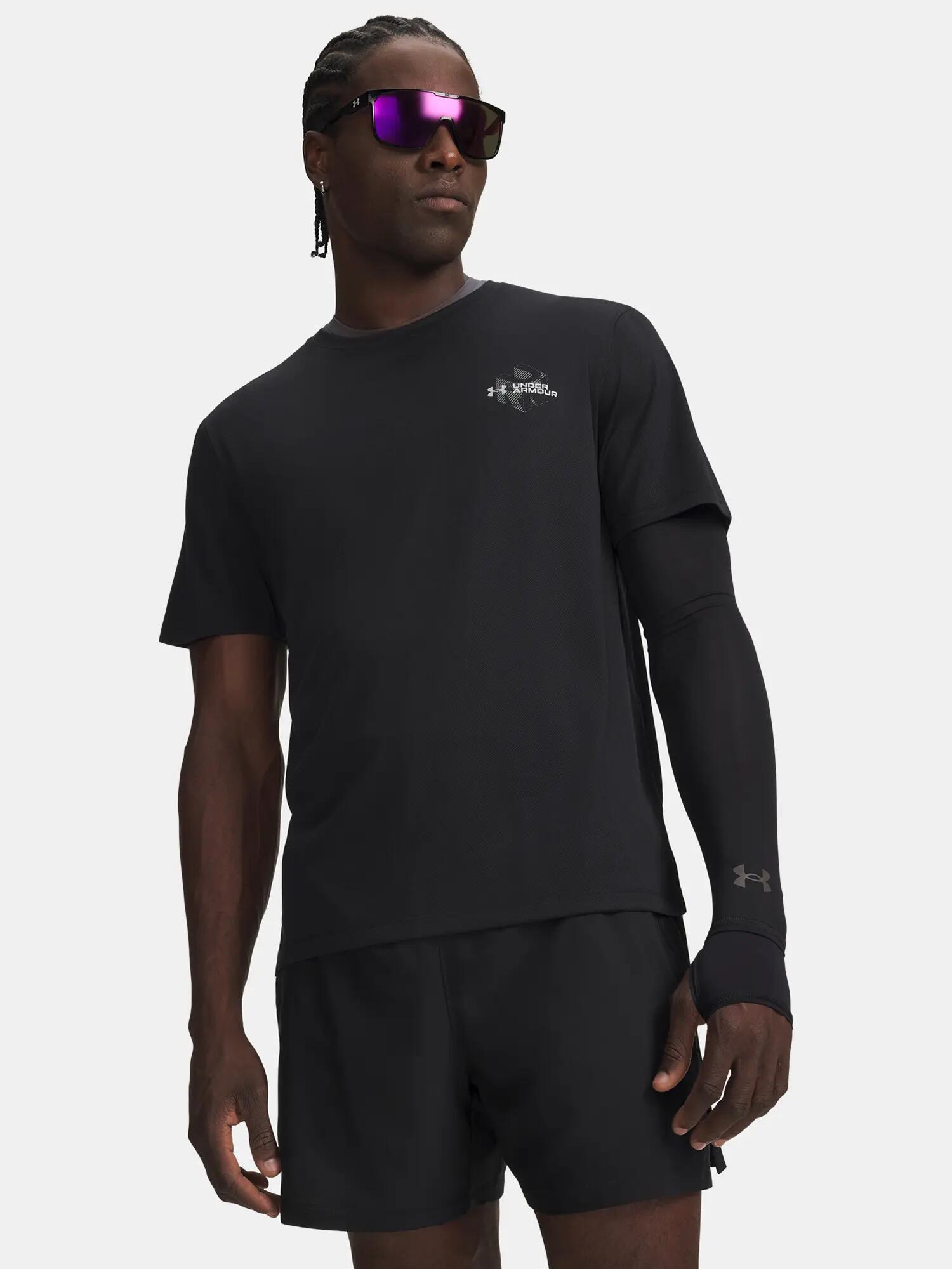 UNDER ARMOUR picture