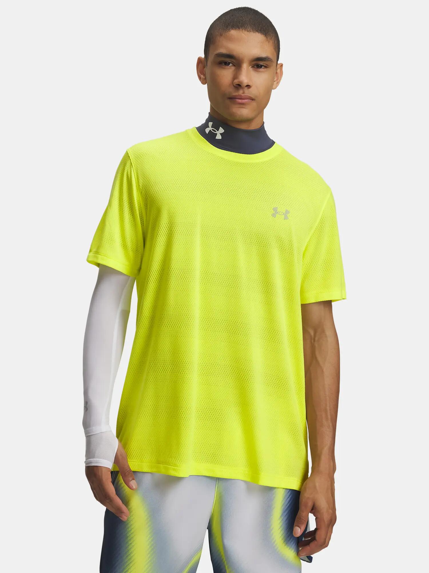 UNDER ARMOUR picture
