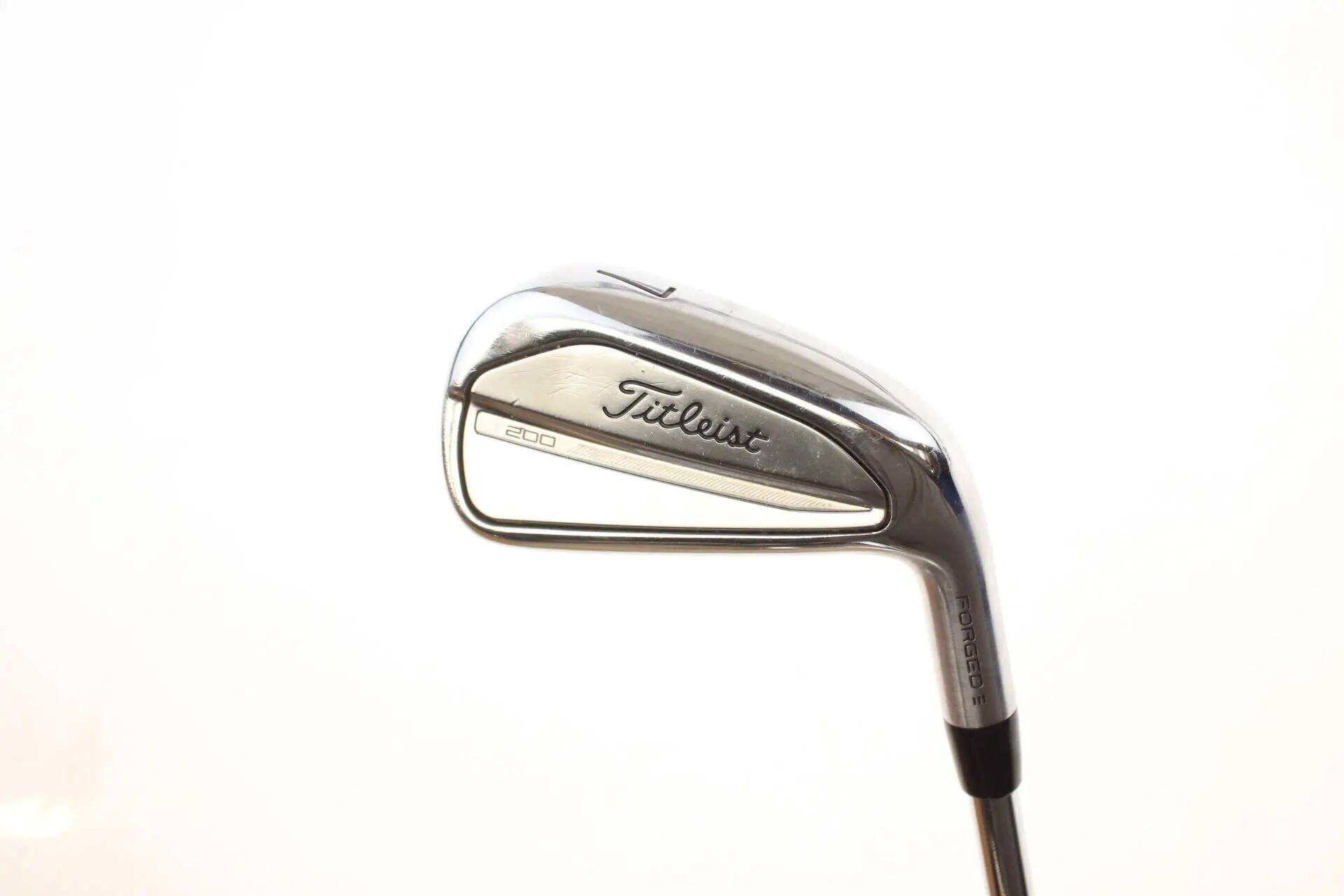 TITLEIST picture
