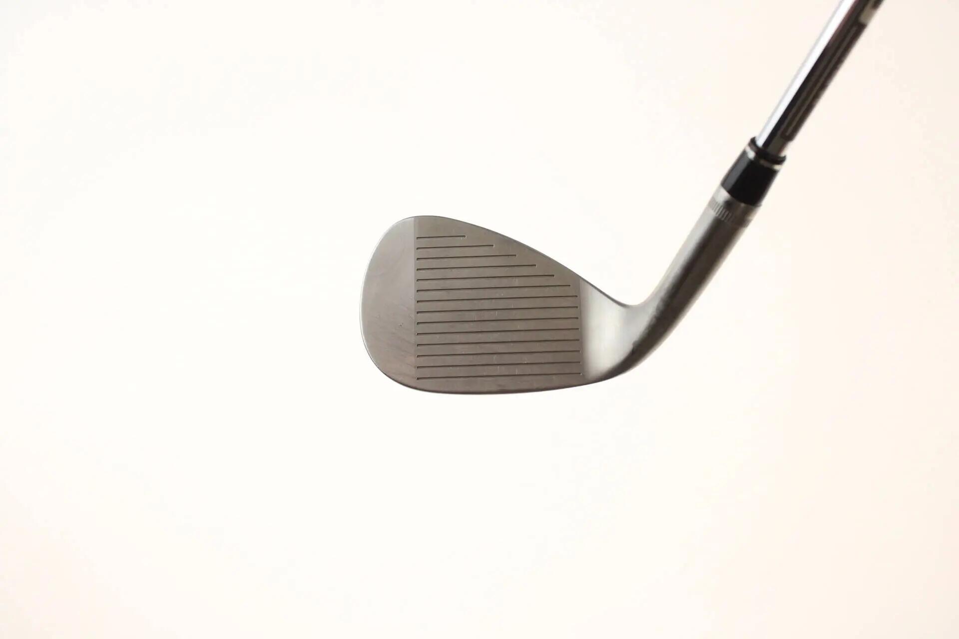 Seconde vie - Wilson Staff FG Tour PMP Wide Grind Satin RH 55-deg Wedge - Good 3/5
