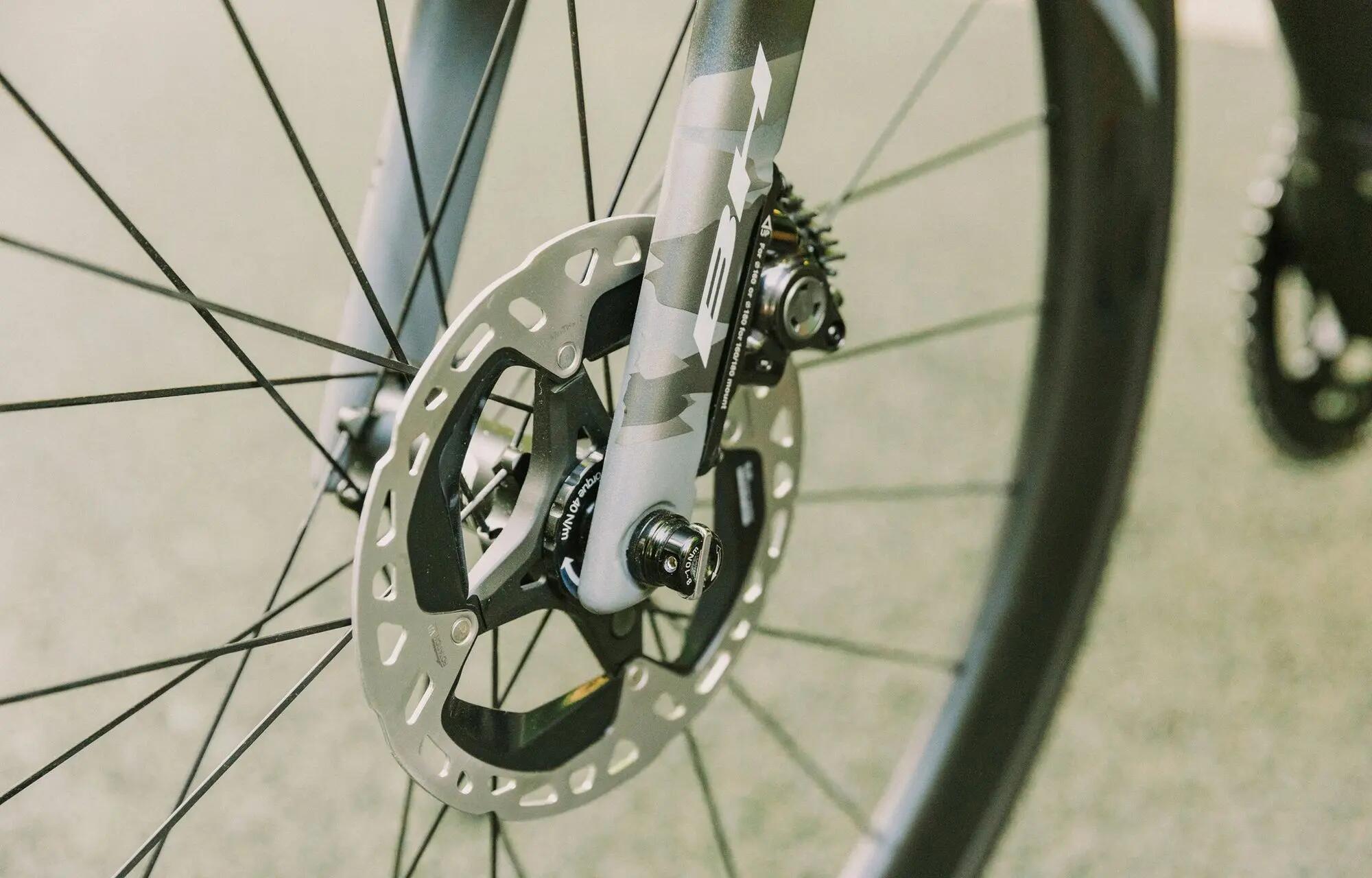 Vélo de Route Électrique BH iAerolight 1.7 Shimano 105 Di2 12V 420Wh 700mm Noir 4/6