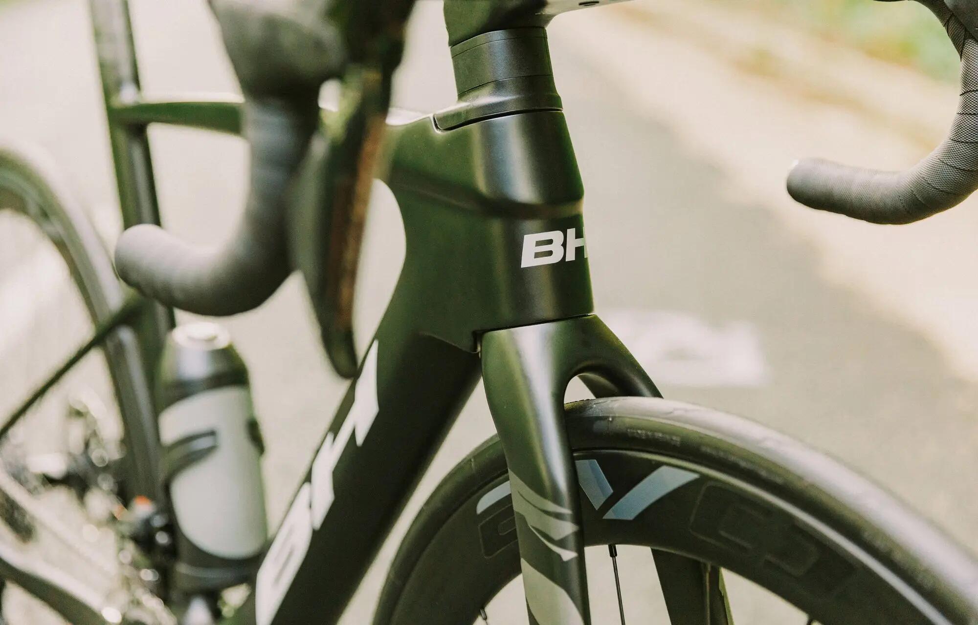 Vélo de Route Électrique BH iAerolight 1.7 Shimano 105 Di2 12V 420Wh 700mm Noir 3/6
