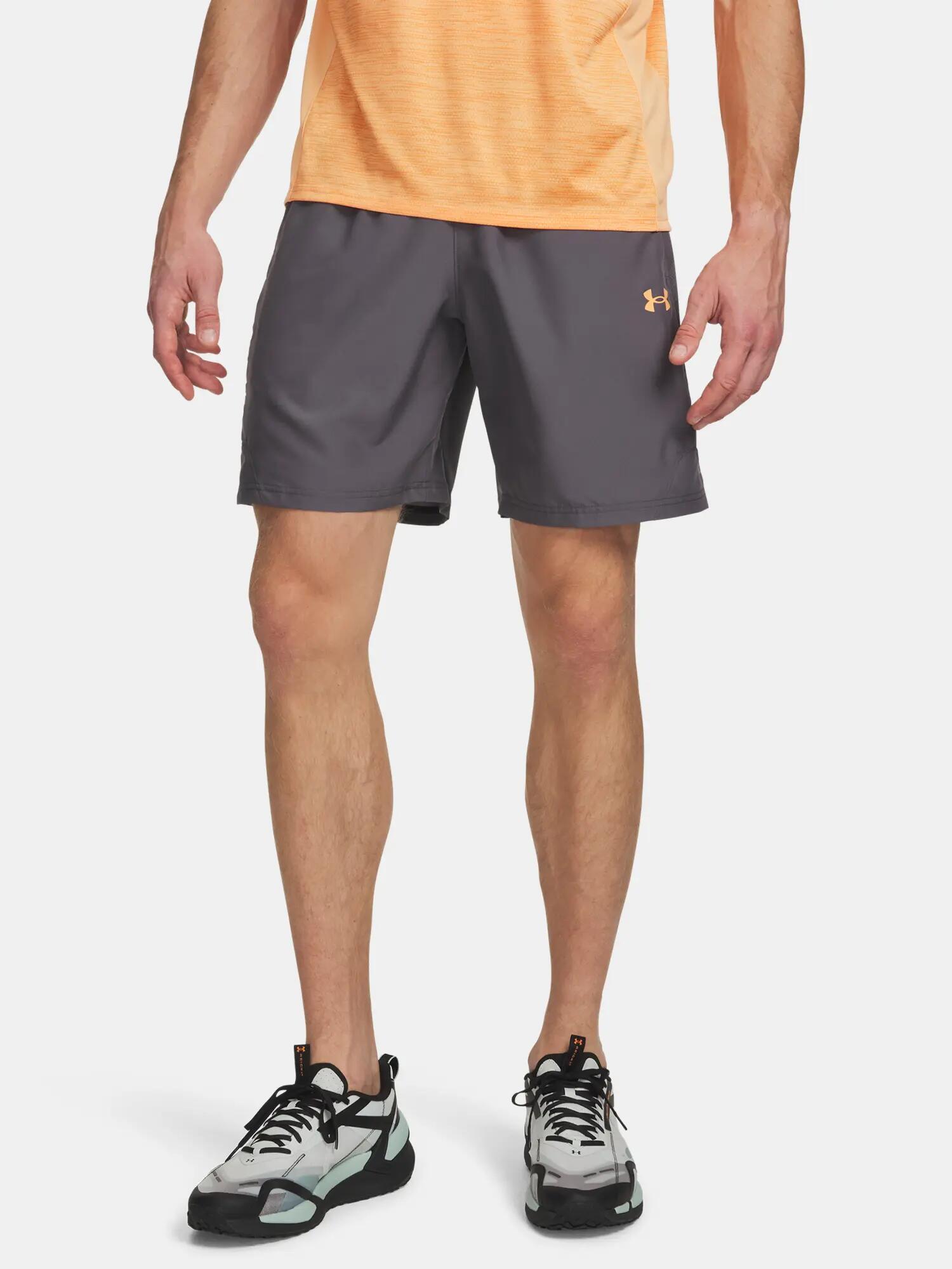 UNDER ARMOUR picture