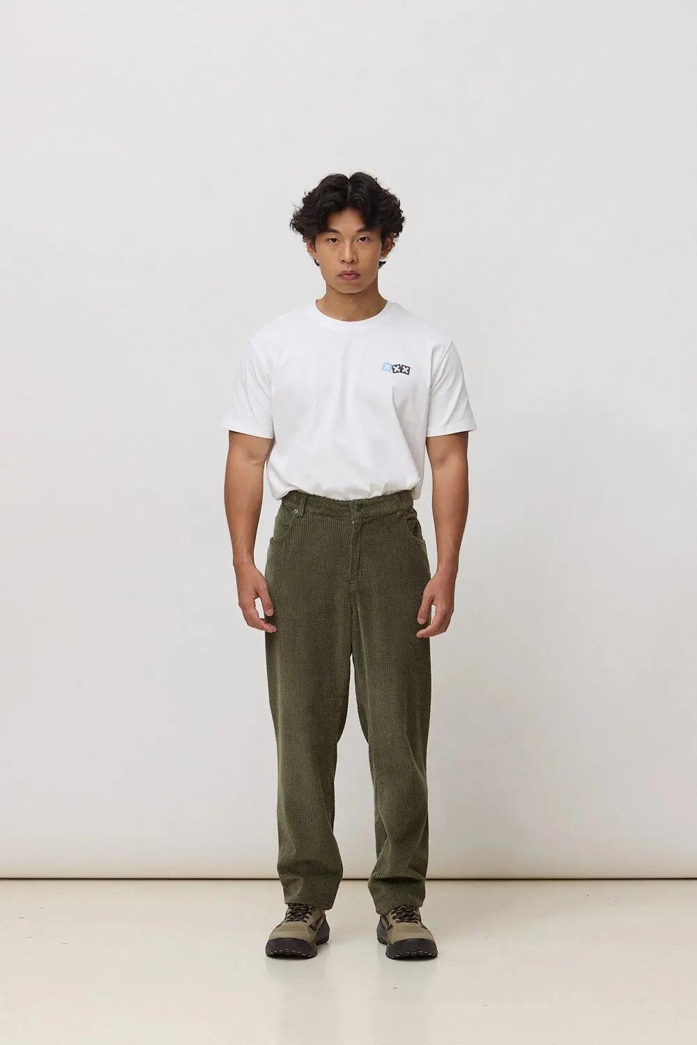 Pantalón Straight Blue Banana de 100% Algodón Orgánico Cord Olive Green 3/4