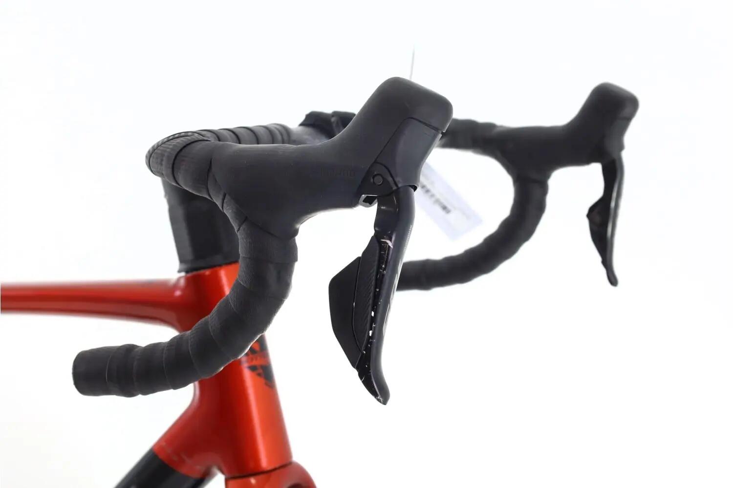 Bici strada ricondizionata · Bottecchia 8Avio Ultimate Di2 12V · Ottimo stato 6/8