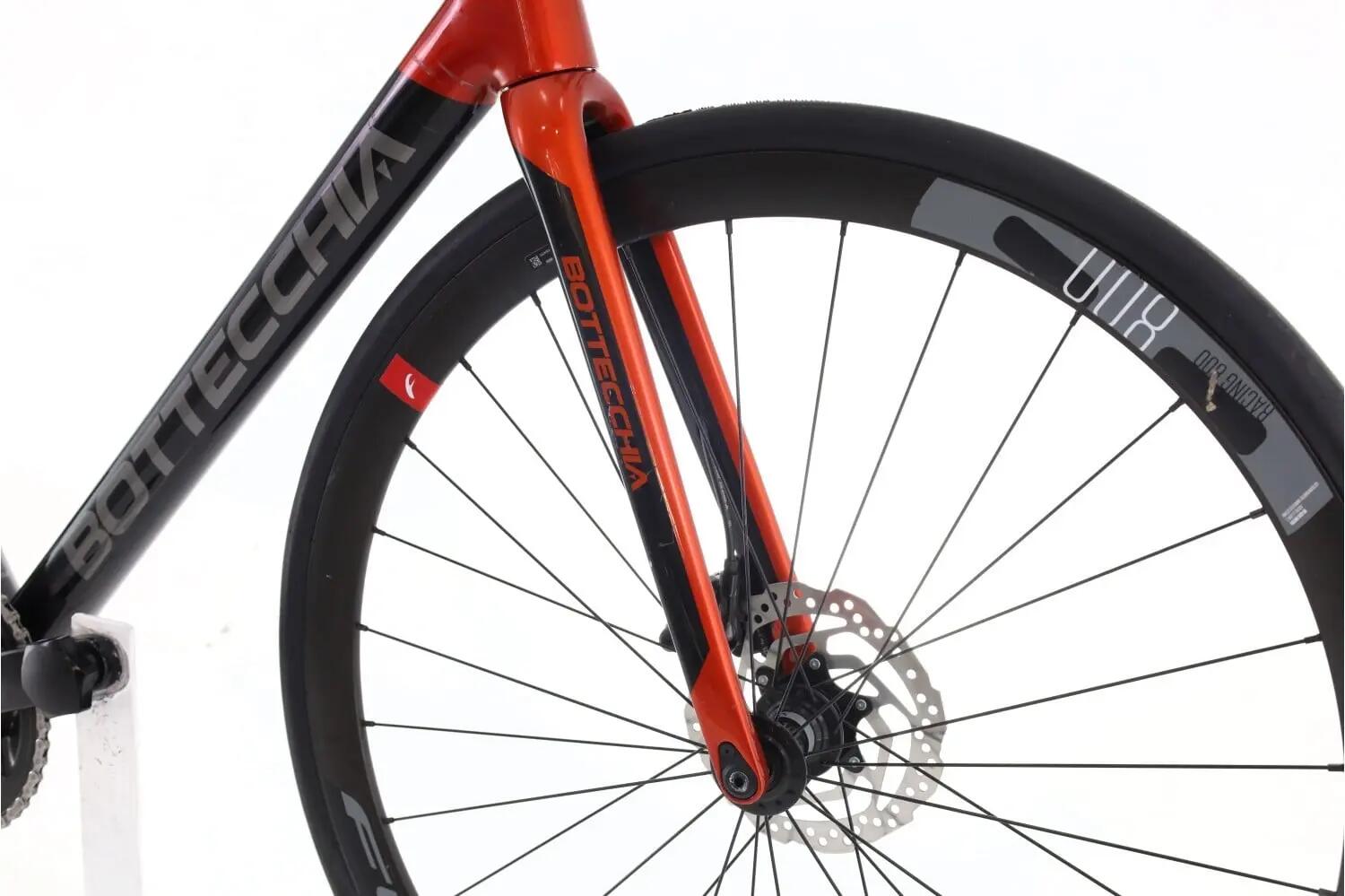 Bici strada ricondizionata · Bottecchia 8Avio Ultimate Di2 12V · Ottimo stato 5/8
