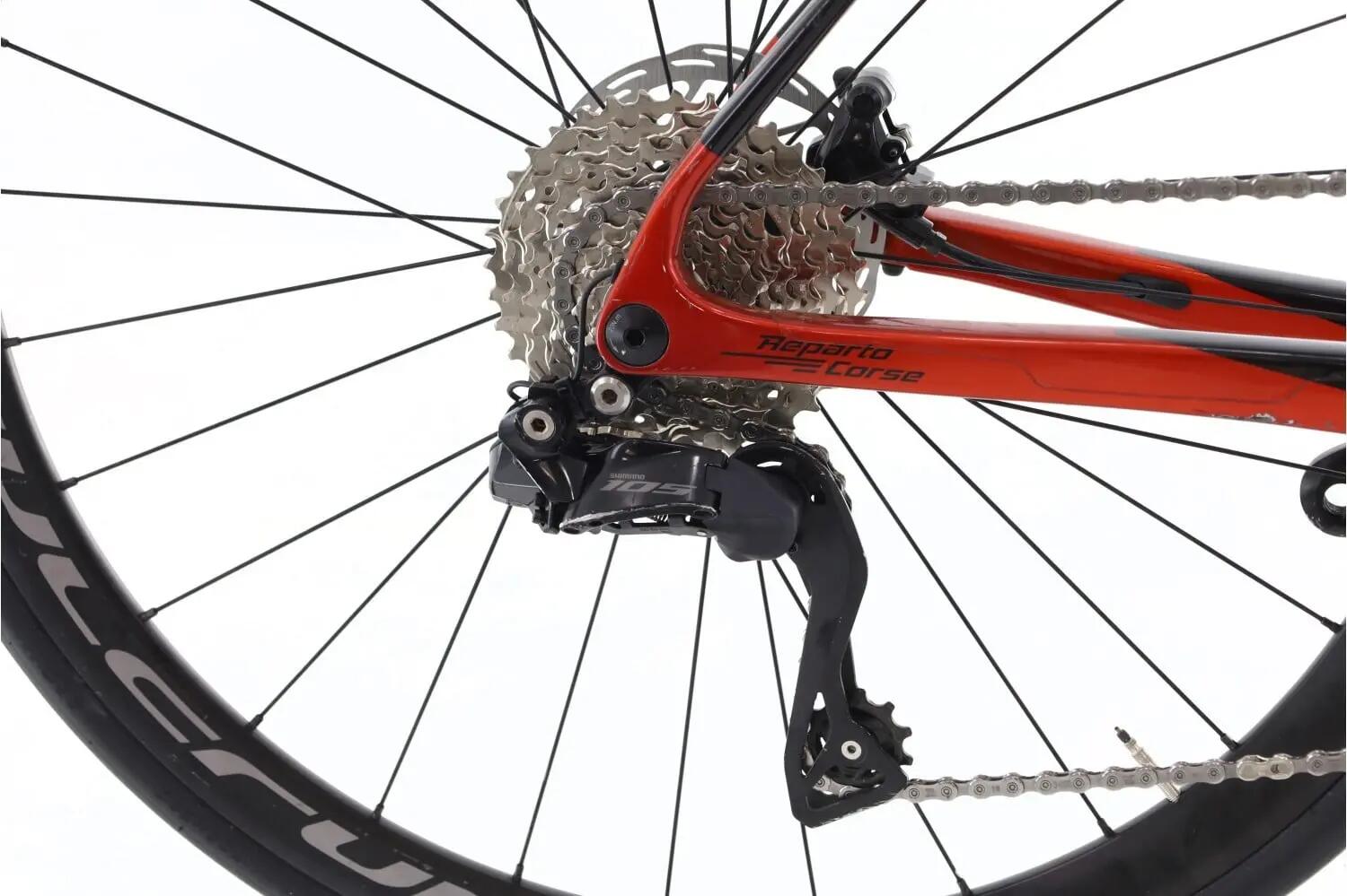 Bici strada ricondizionata · Bottecchia 8Avio Ultimate Di2 12V · Ottimo stato 3/8