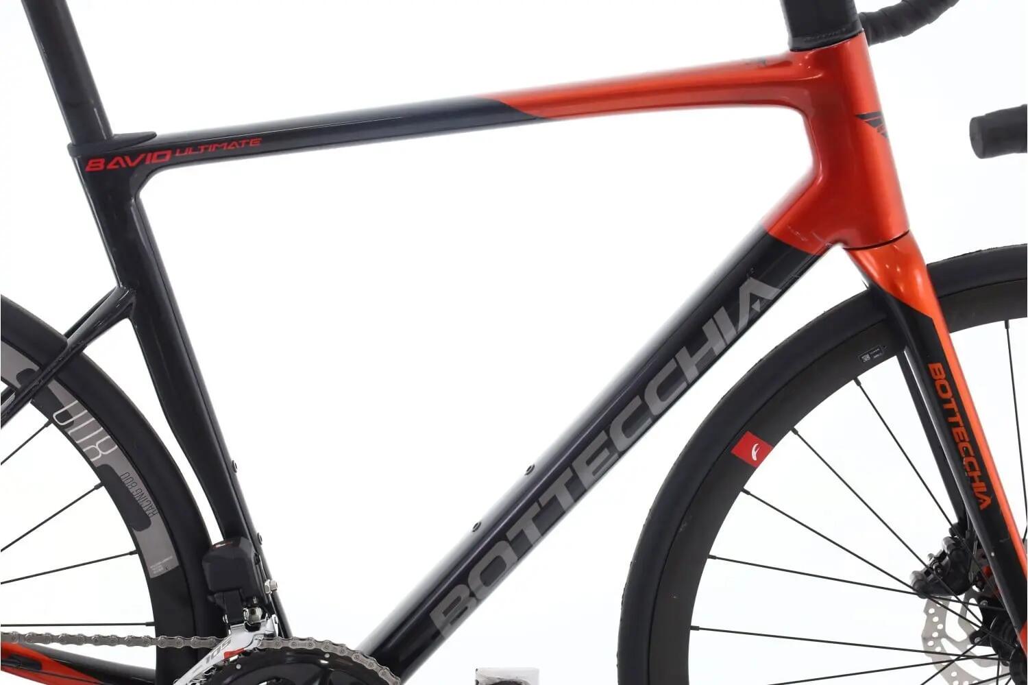 Bici strada ricondizionata · Bottecchia 8Avio Ultimate Di2 12V · Ottimo stato 2/8