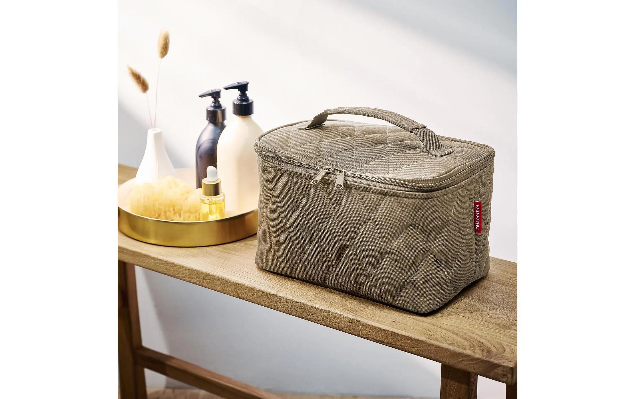 Reisenthel Cosmetic Case Kulturtasche 4 L Olive 2/2