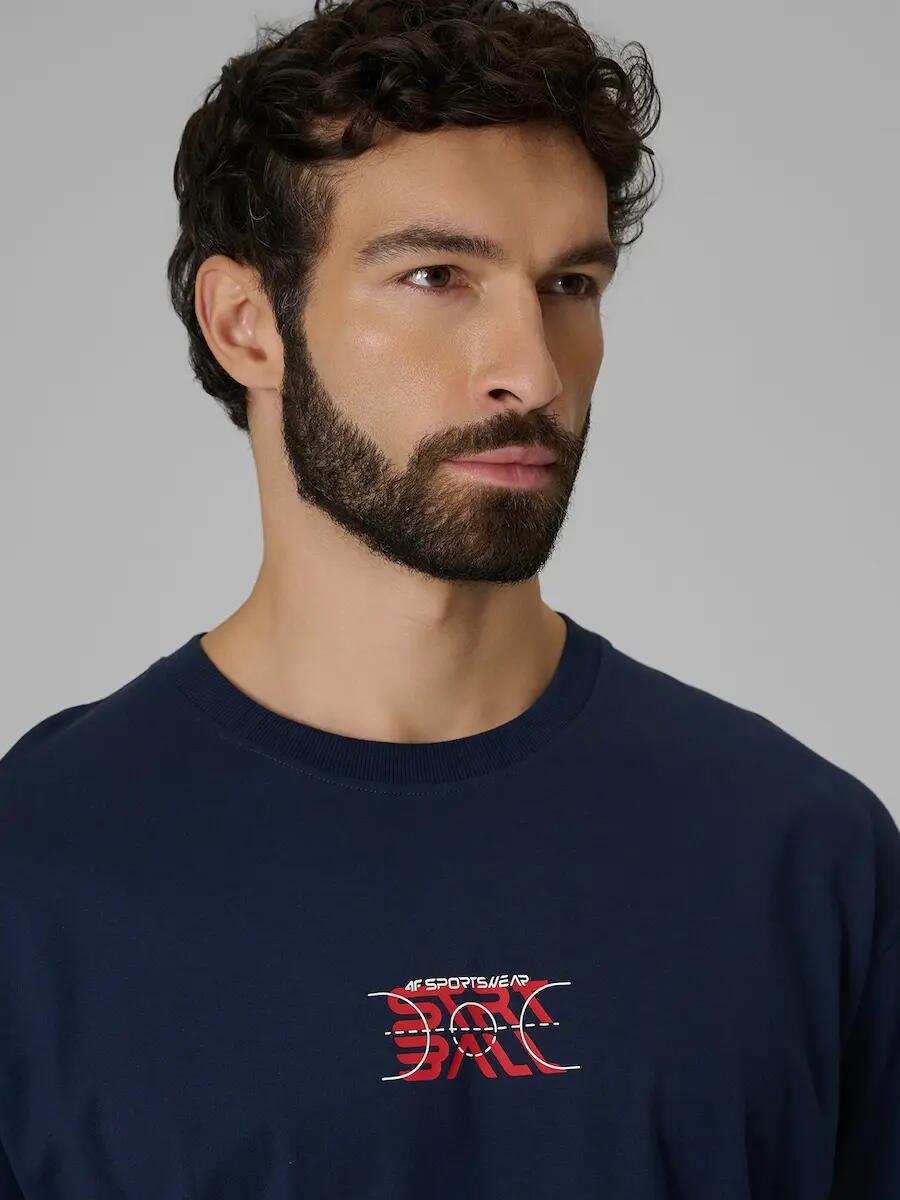 T-SHIRT MĘSKI 4F KOSZULKA SPORTOWA Z NADRUKIEM BAWEŁNIANA  M3334 SS26 6/8