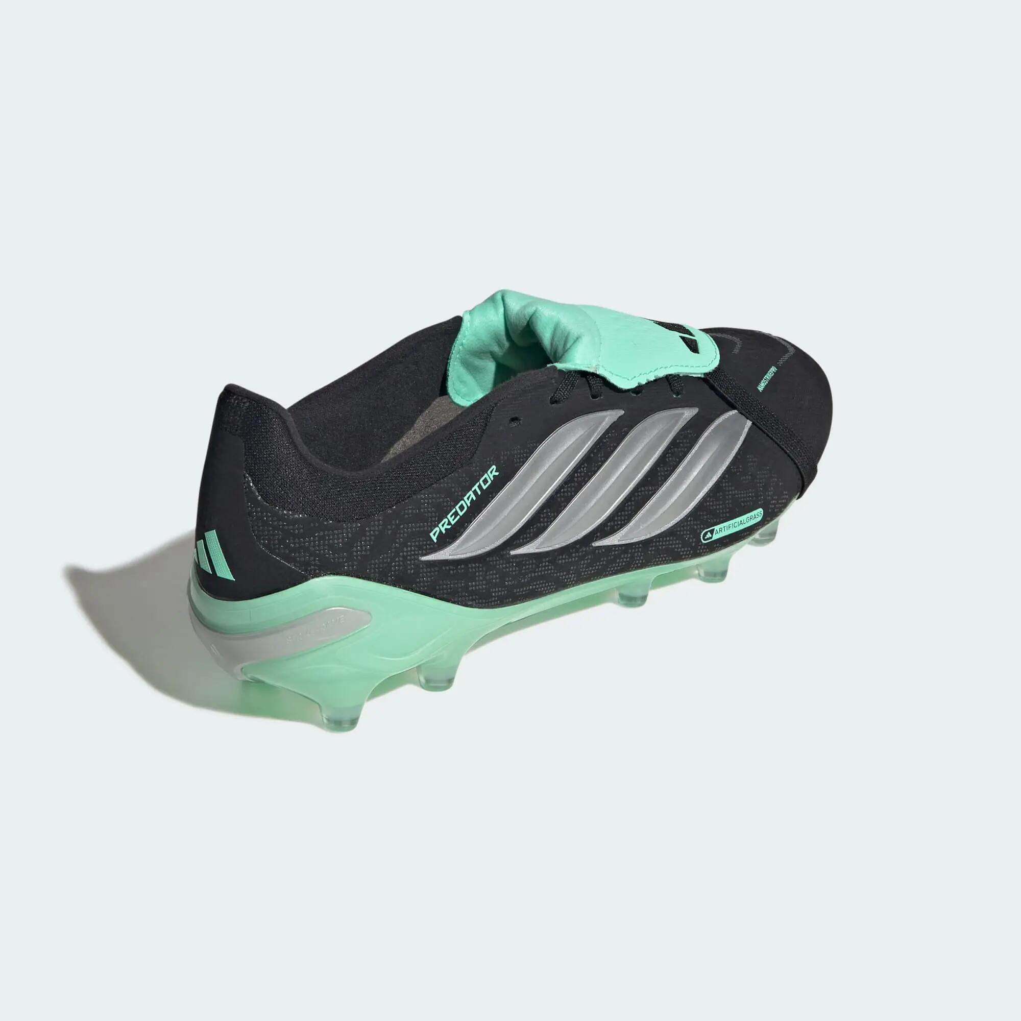 Chaussure de football languette rabattue Predator Pro terrain synthétique 7/8