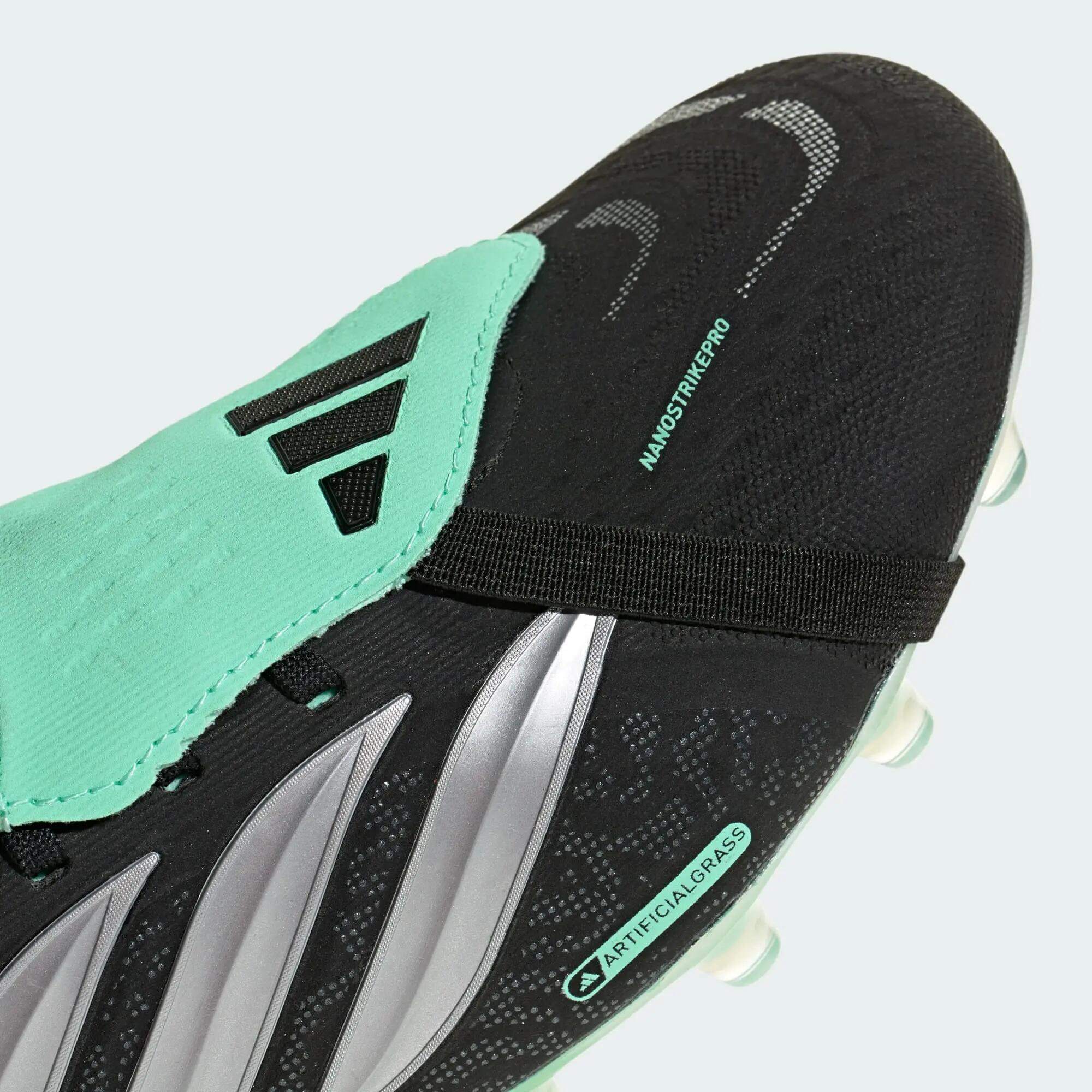 Chaussure de football languette rabattue Predator Pro terrain synthétique 5/8