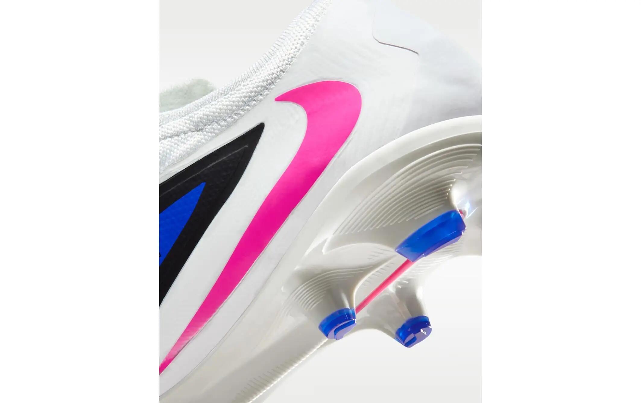 Nike Phantom 6 Low Pro FG Scarpe da calcio Blu/Rosa/Bianco T. 42 2/3