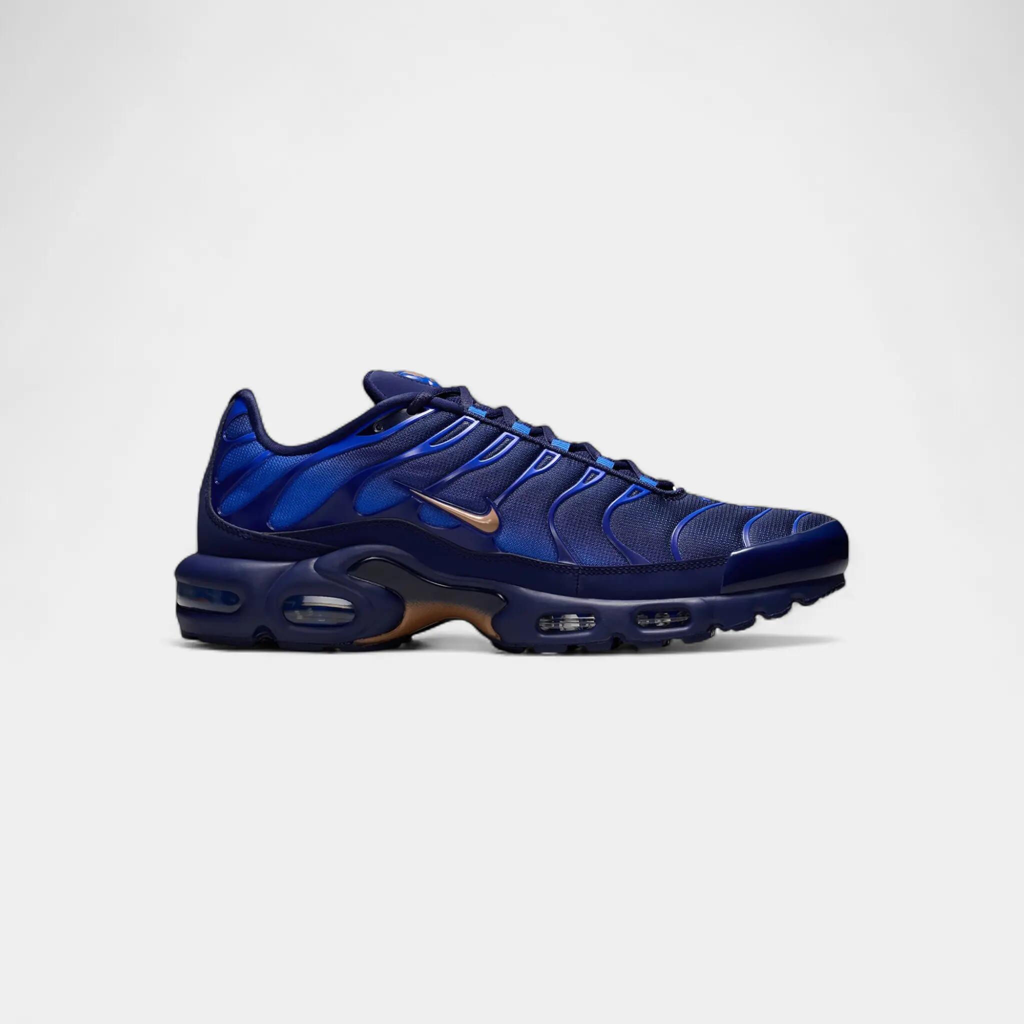 NIKE picture