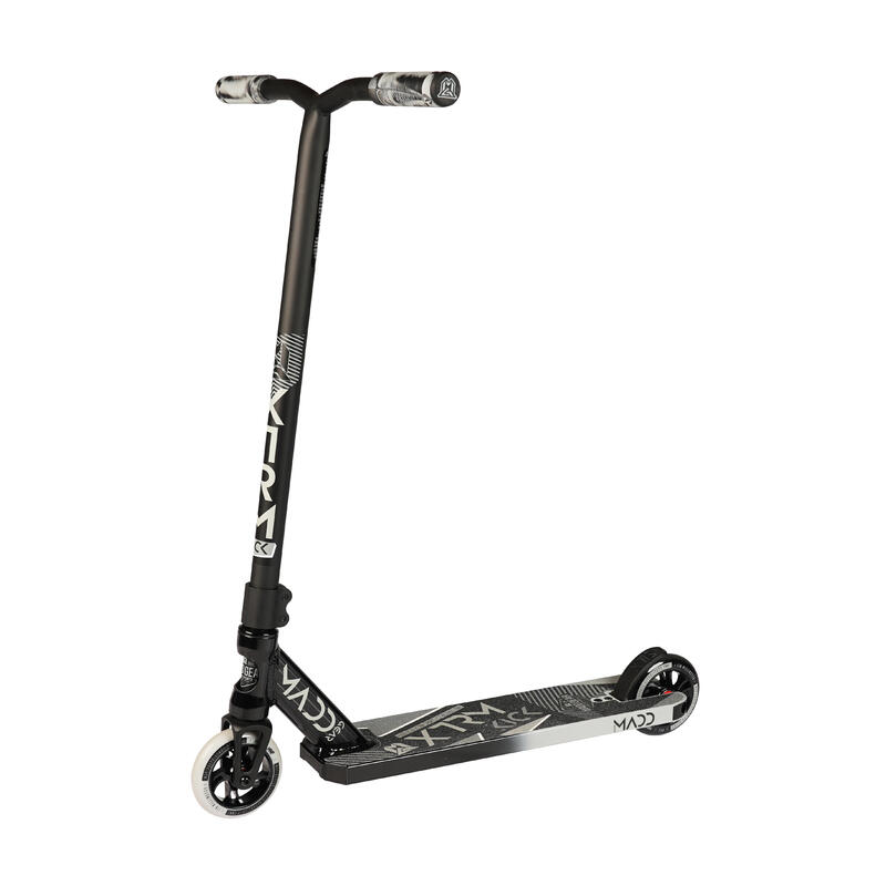 Stunt Scooter Freestyle Roller MGP Madd Gear Kick extreme schwarz - silber