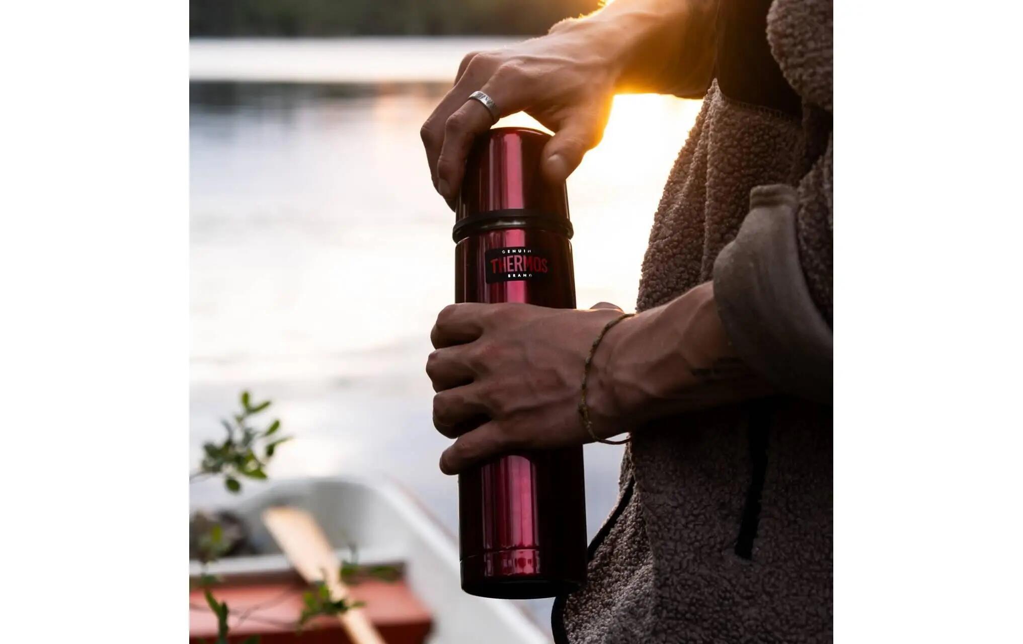 Thermos Bouteille Isotherme Light & Compact 750 ml Cranberry 2/2