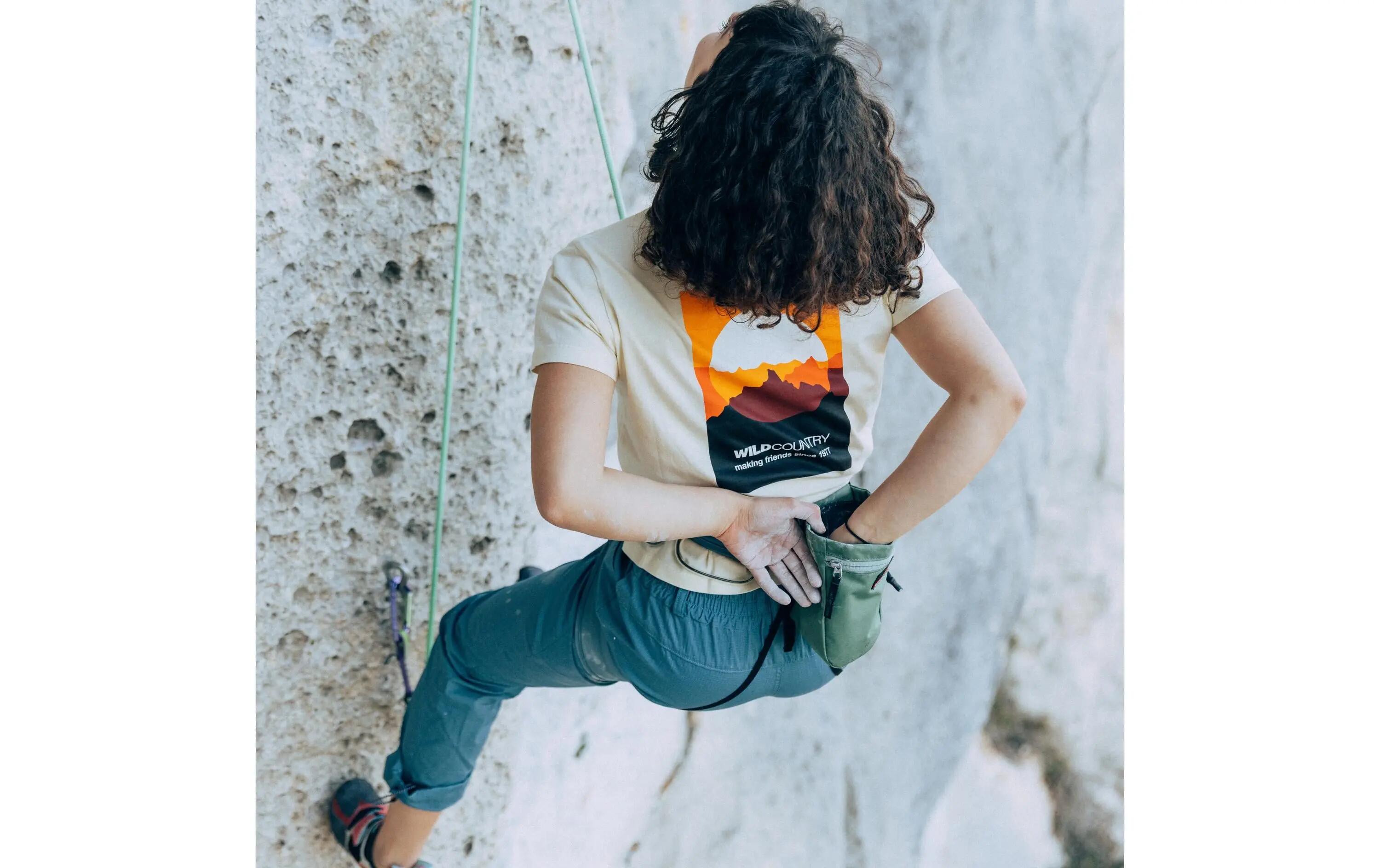 Wild Country Chalk Bag Flow Green Ivy 2/3